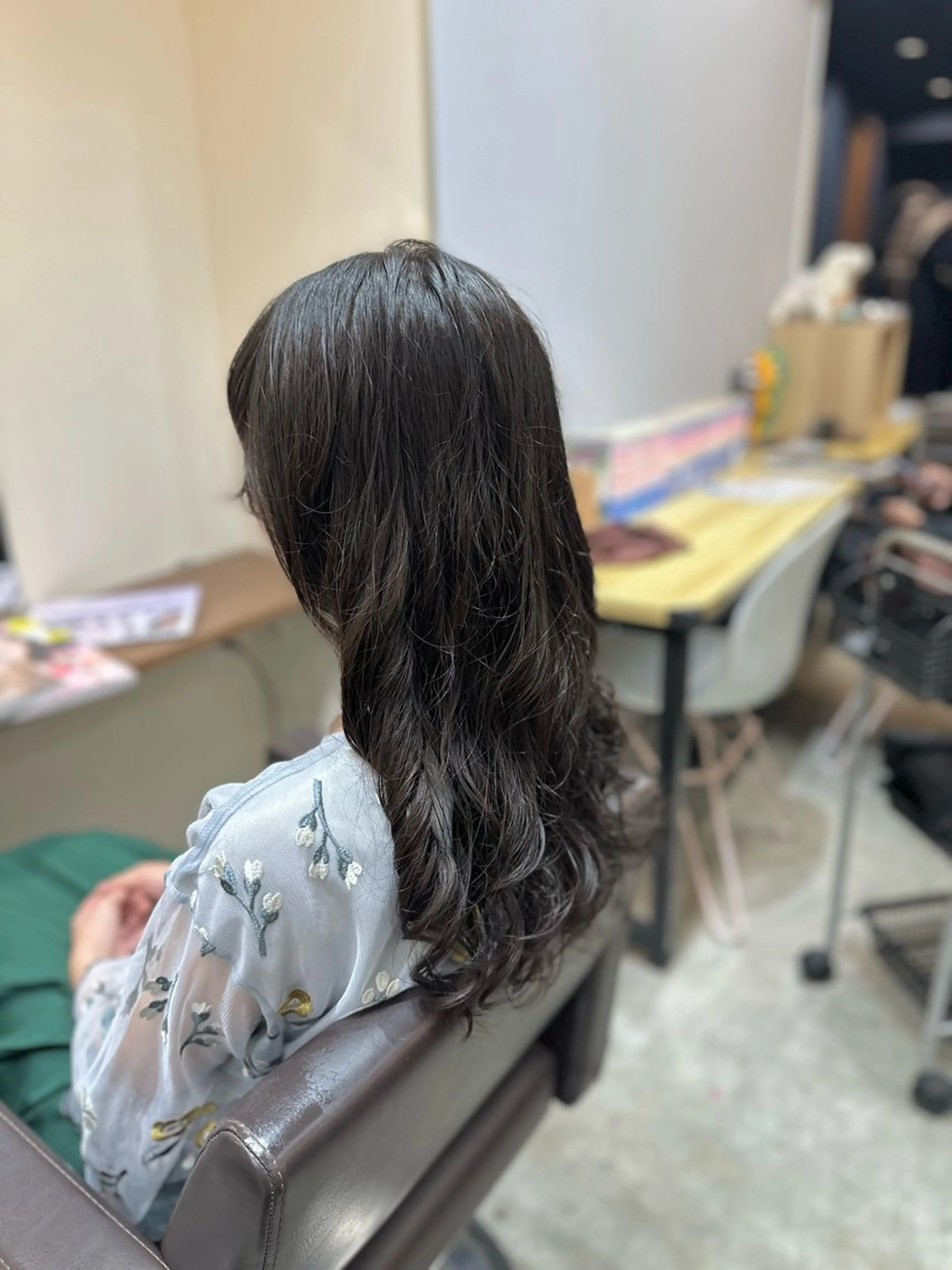 ロング カラー パーマ カット パーマ トリートメント 小顔カット✨ 透明感カラー✨kyoのヘアスタイル