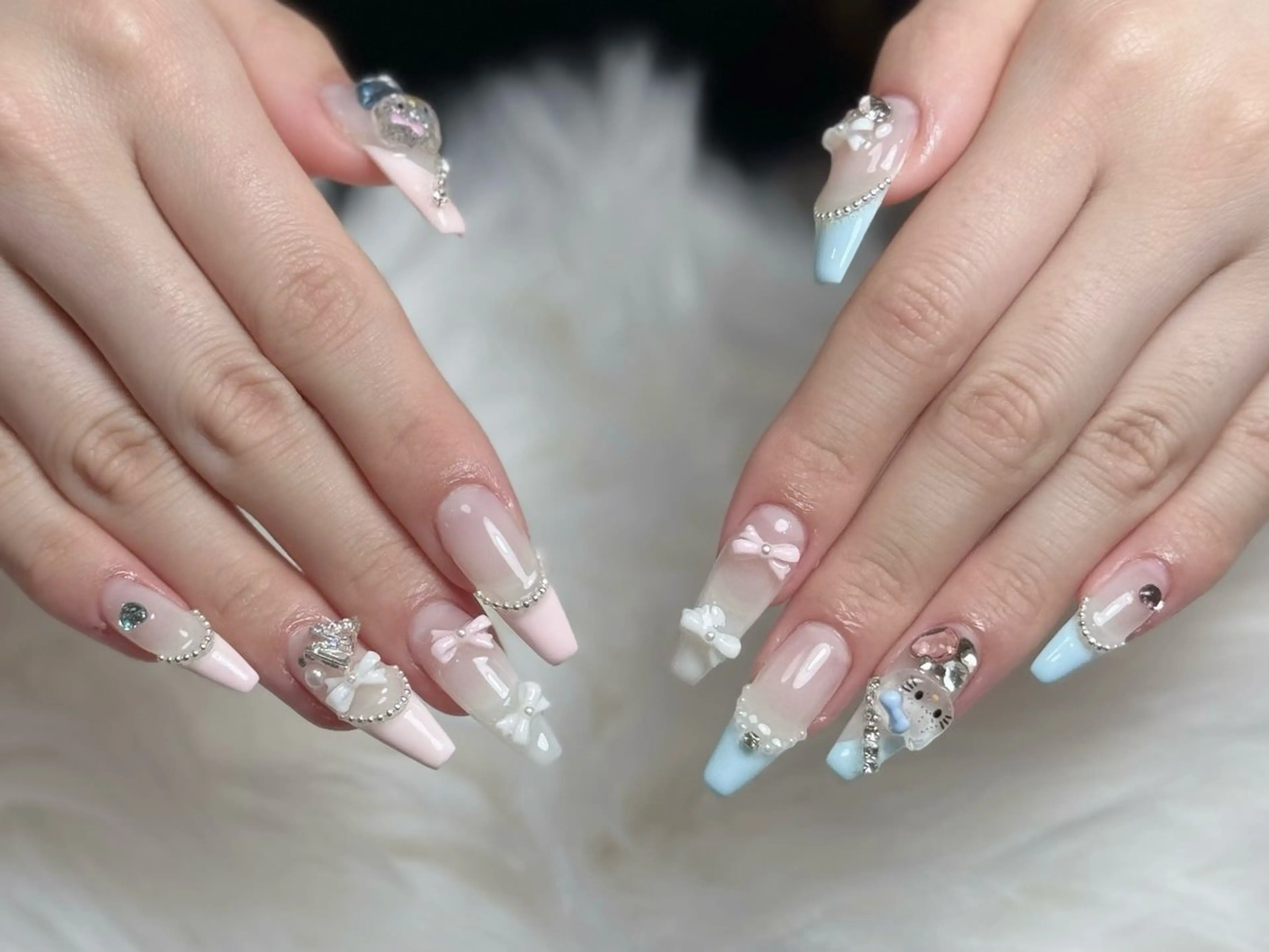 ネイル フレンチネイル ジェルネイル キラキラネイル 韓国ネイル マグネットネイル Julli nail studio所属・Julli NailStudioのネイルデザイン