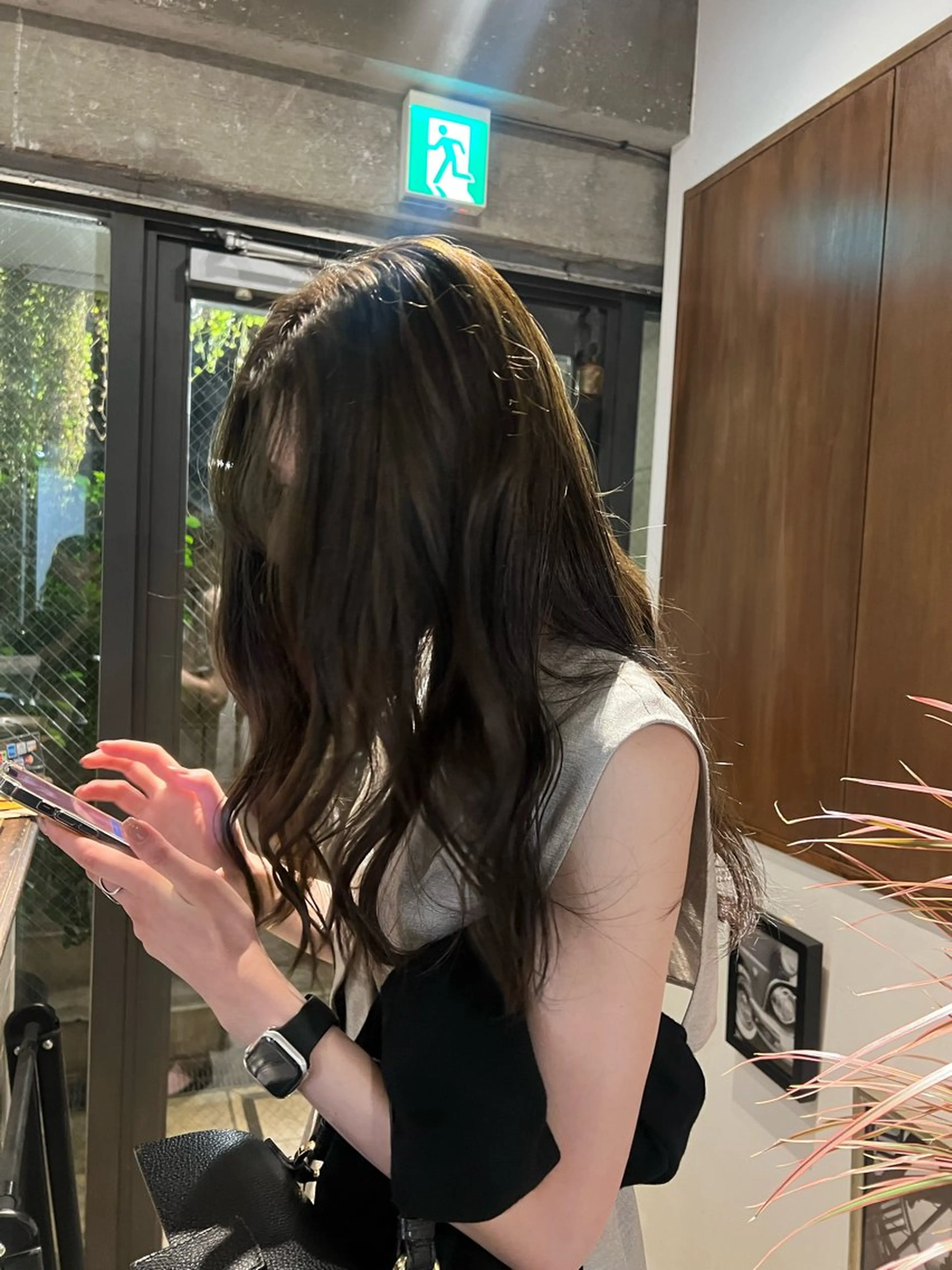 ロング パーマ×透明感カラー MIOのヘアスタイル