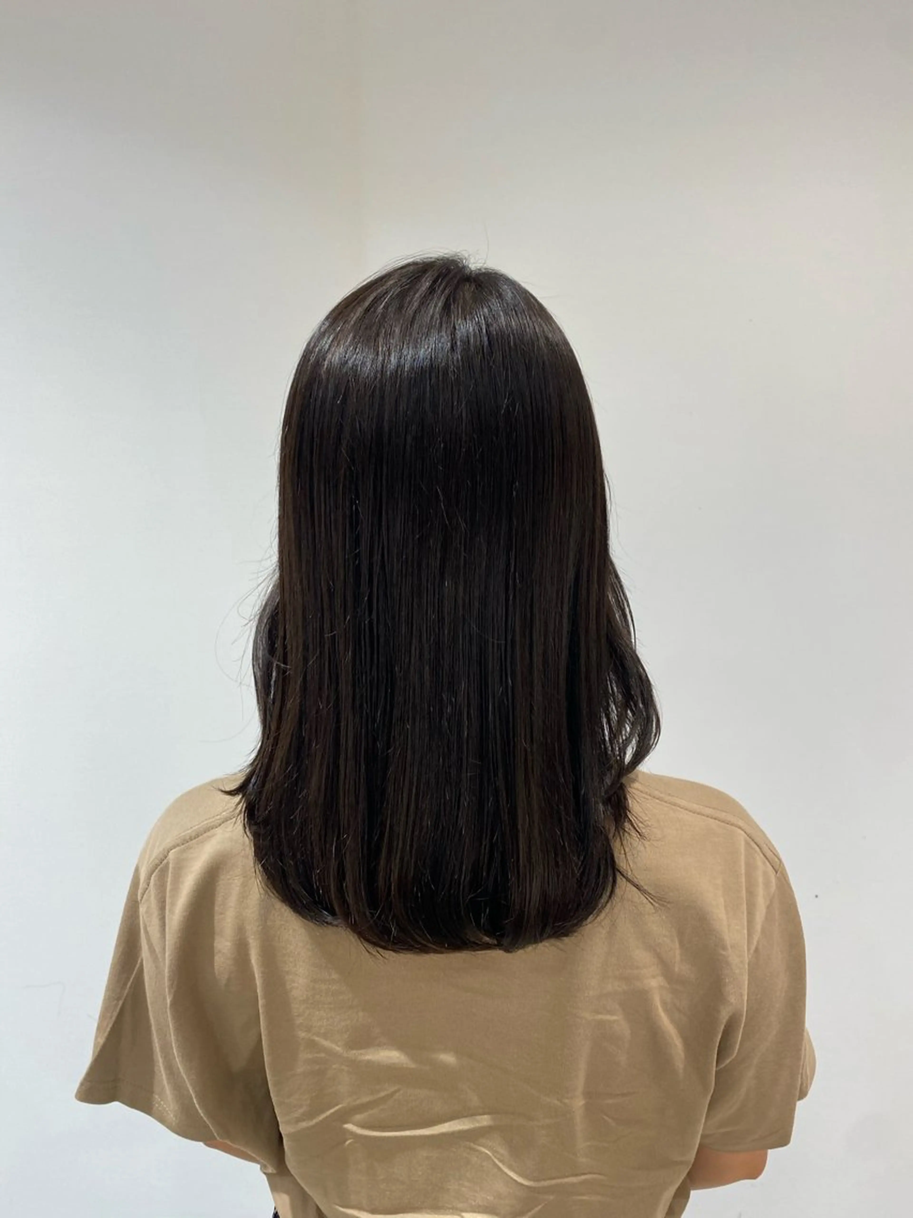 セミロング カラー 🦋‪ハイトーンカラ ー🦋‪熊田 史織のヘアスタイル