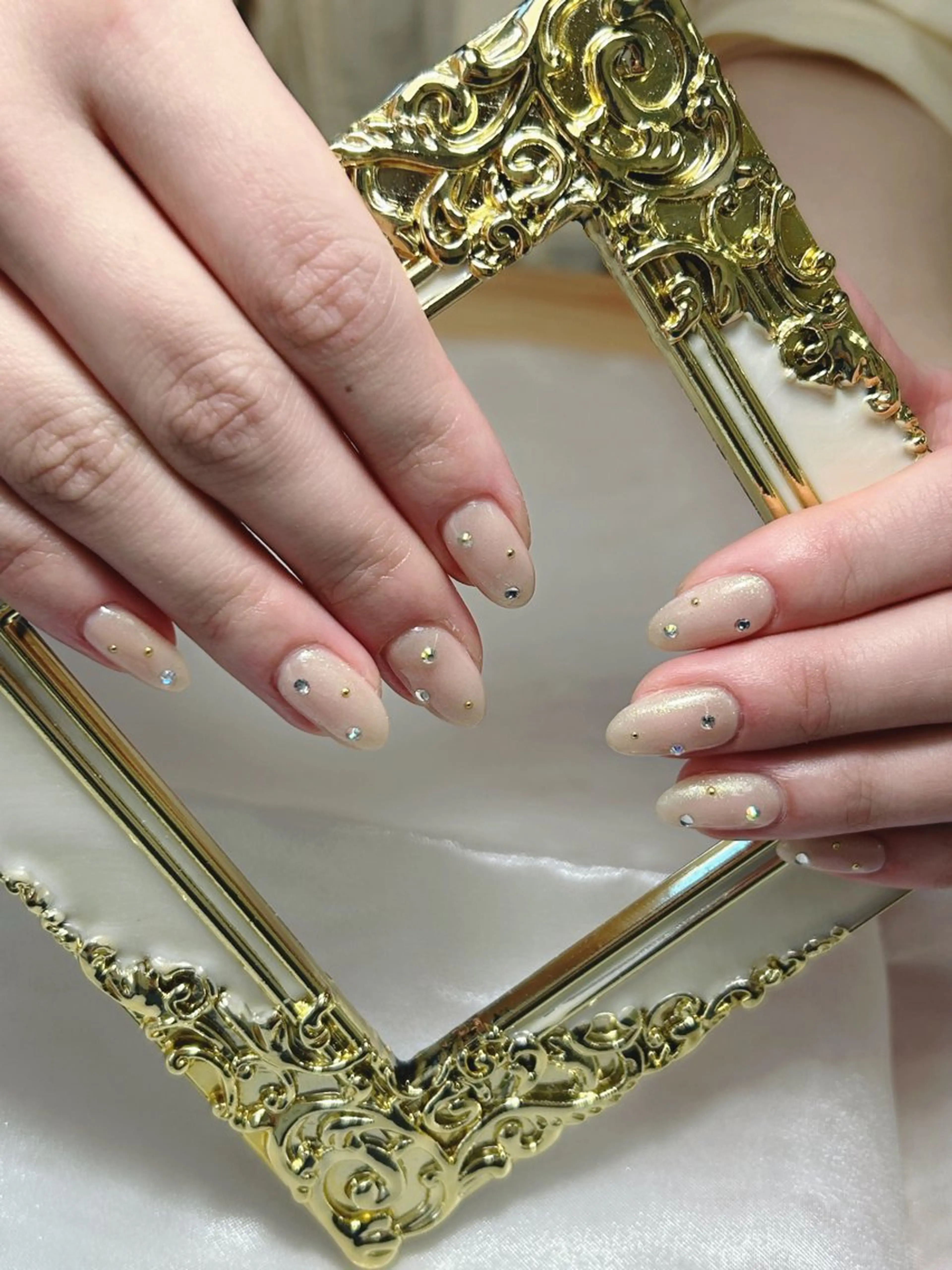 ネイル U·Mi nail salon所属・U·MI 長さ出し専門店のネイルデザイン