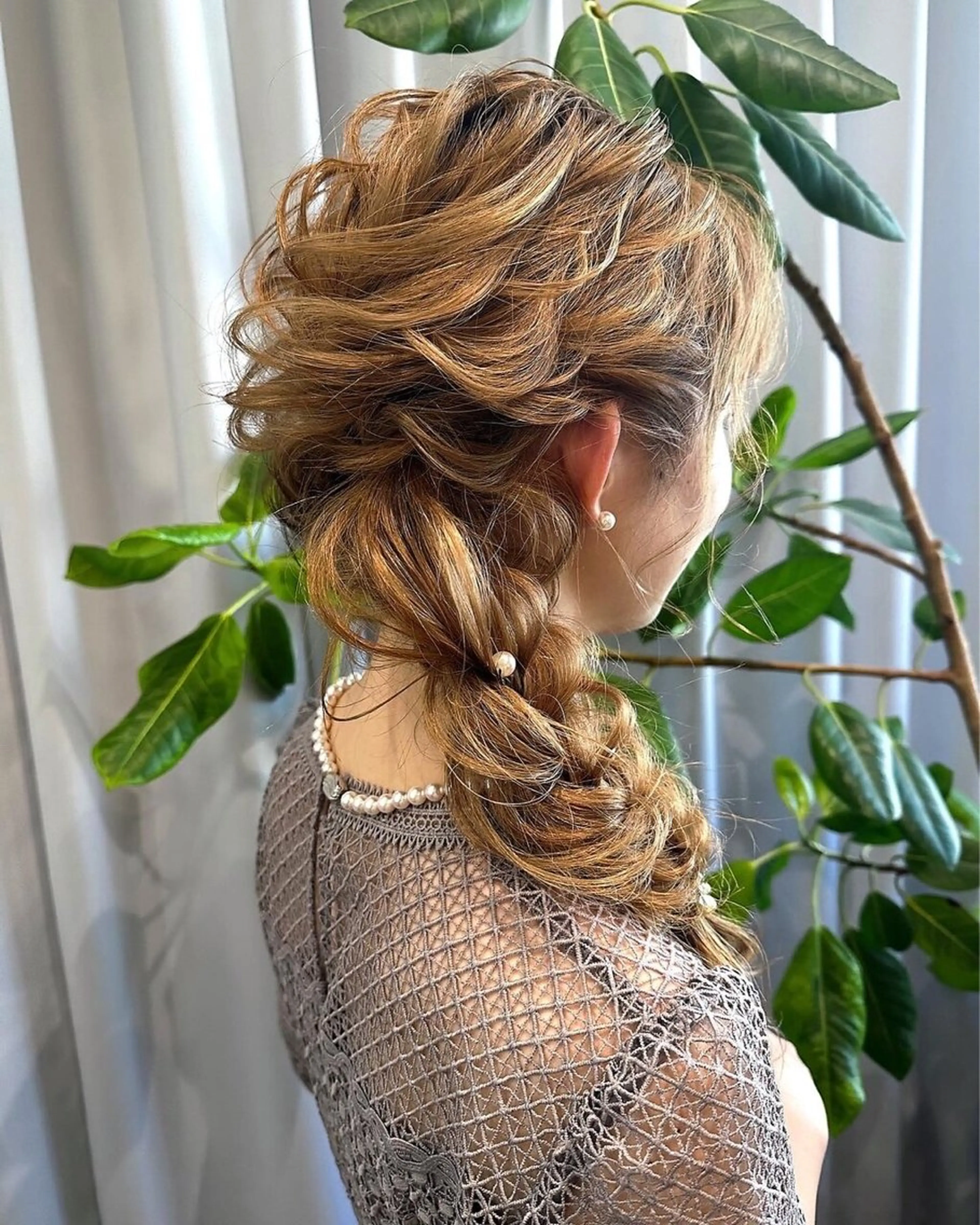 セミロング ヘアアレンジ フラヴ メイクの眉毛・アイブロウイメージ