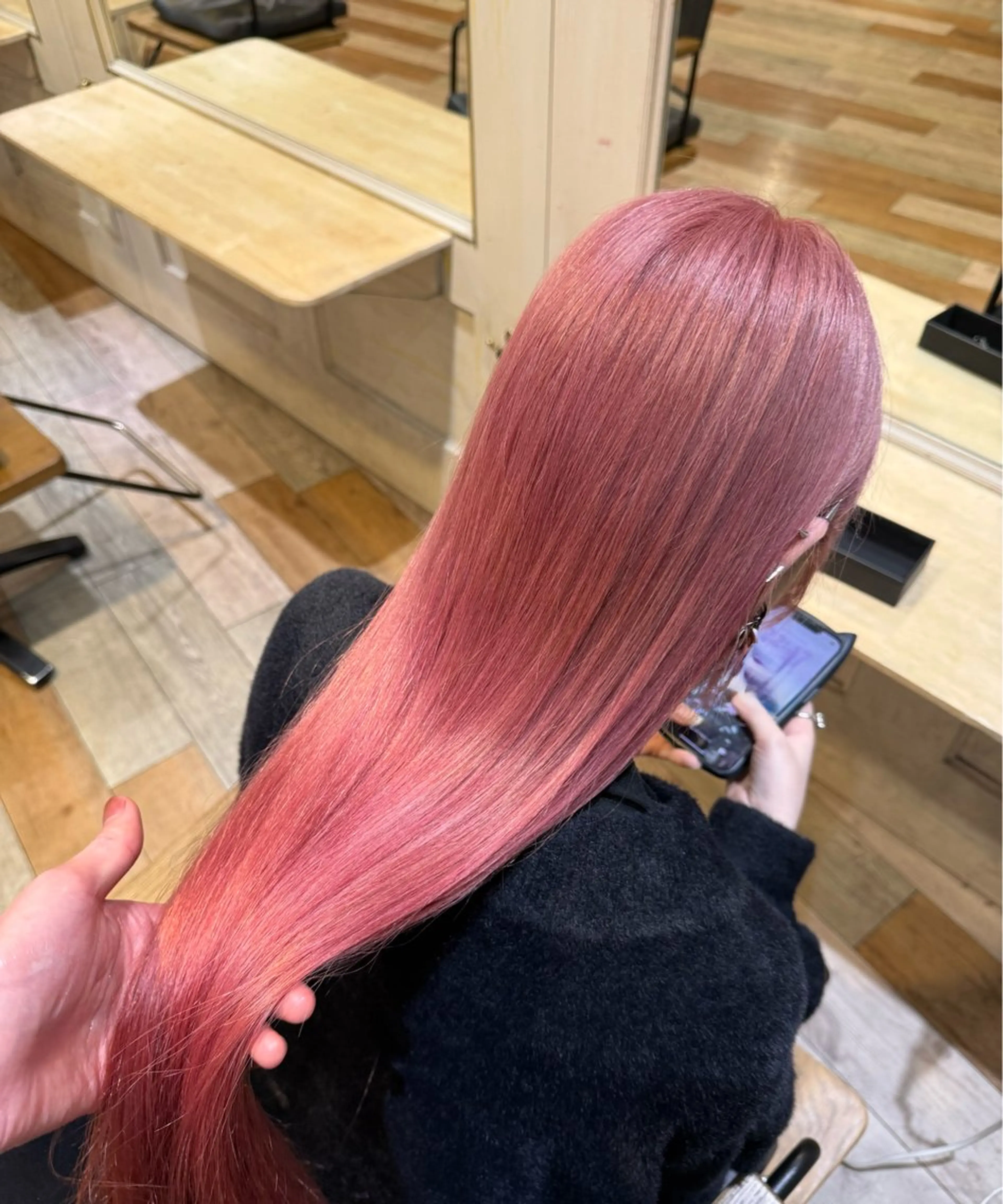 ロング カラー ブリーチ ケアブリーチ ハイトーンカラー ピンクカラー ヘアカラー メンズカット/パーマ 艶カラーTAIGA︎のヘアスタイル