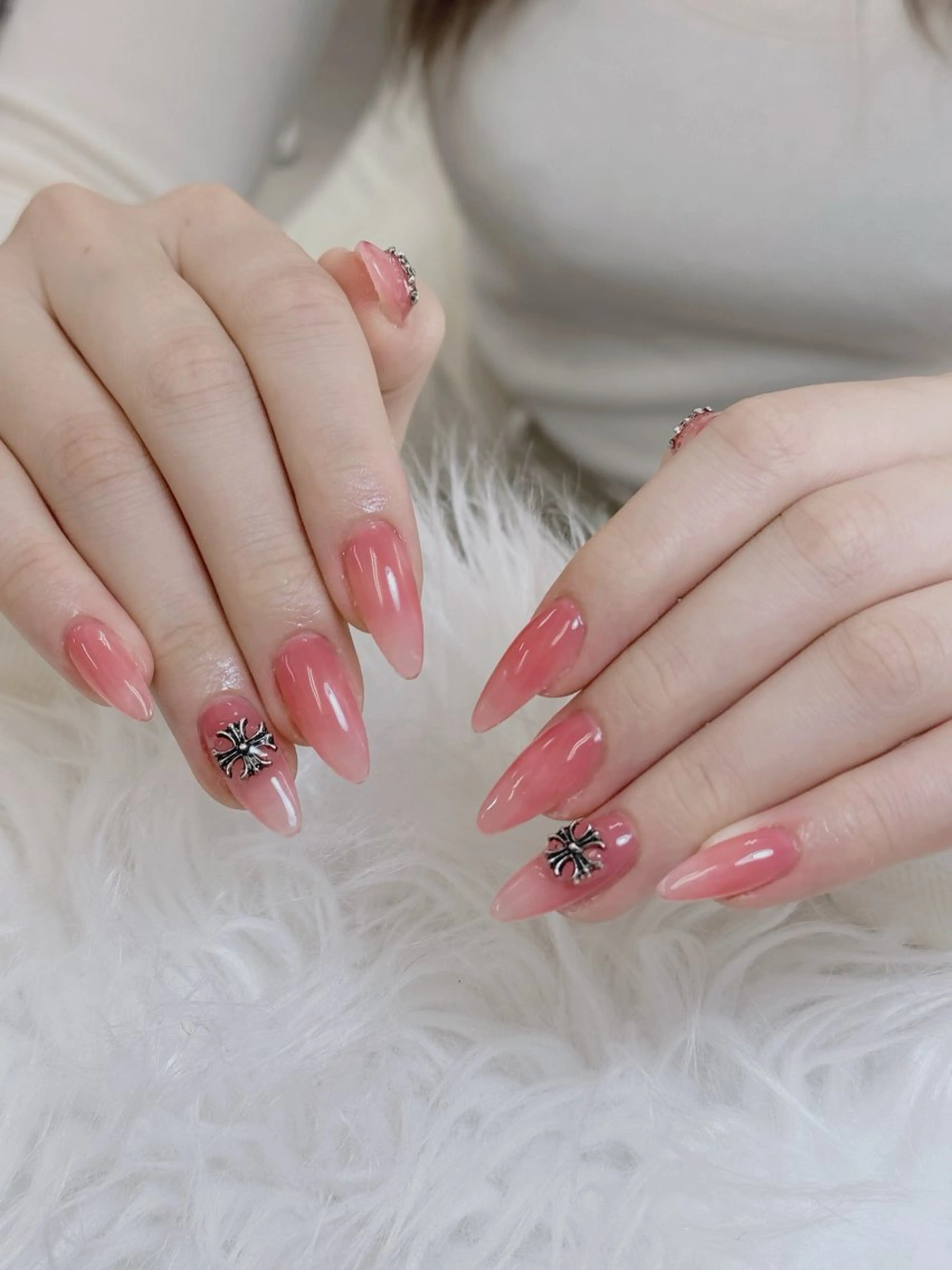 ネイル オーロラネイル チークネイル フットネイル フレンチネイル 韓国ネイル ハンドネイル Lumi Nail 新大久保3‘のネイルデザイン