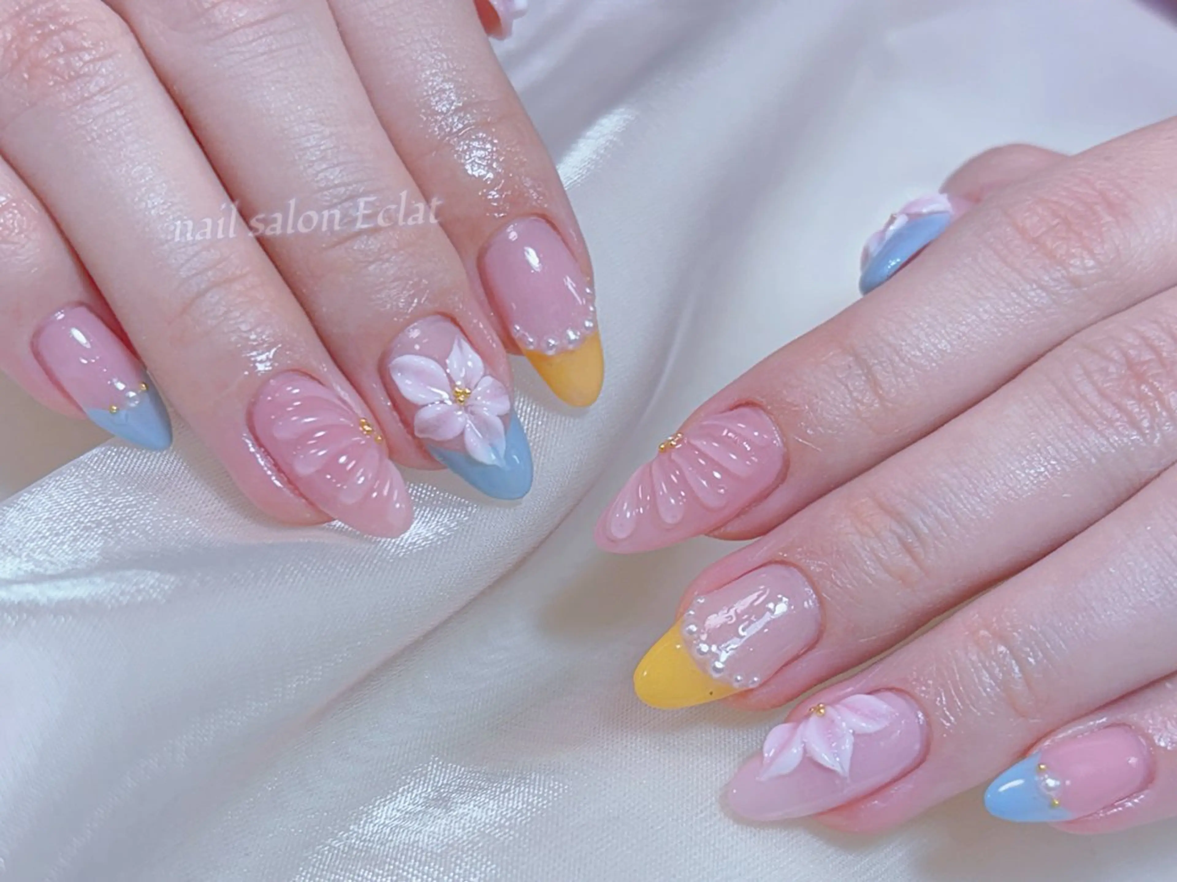 ネイル ネイルサロンエクラ 🫧Shizukaのネイルデザイン