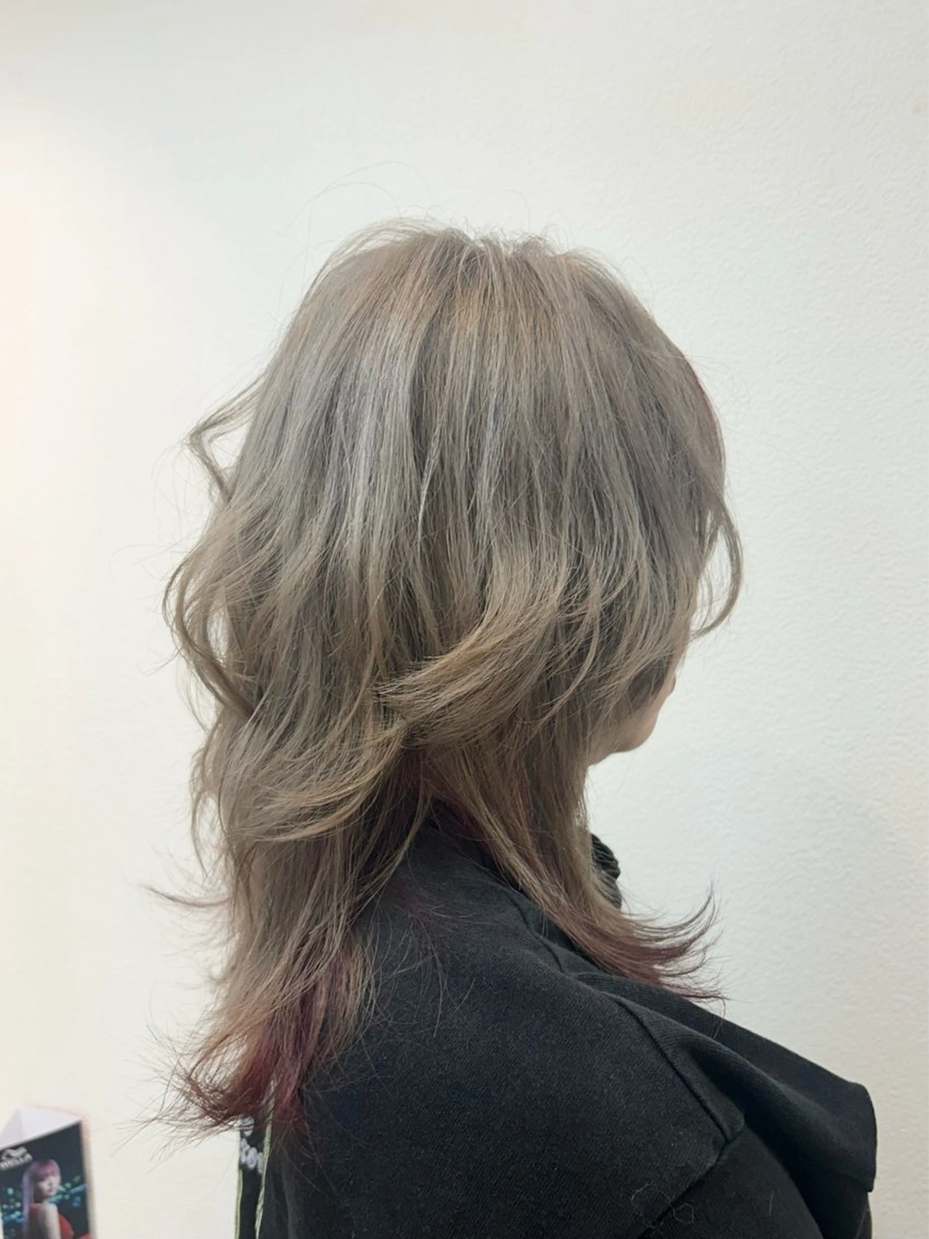 ミディアム カラー ブリーチ ケアブリーチ デザインカラー ハッシュカット カット ヘアカラー トリートメント Maya🦋 ハイトーン特化のヘアスタイル