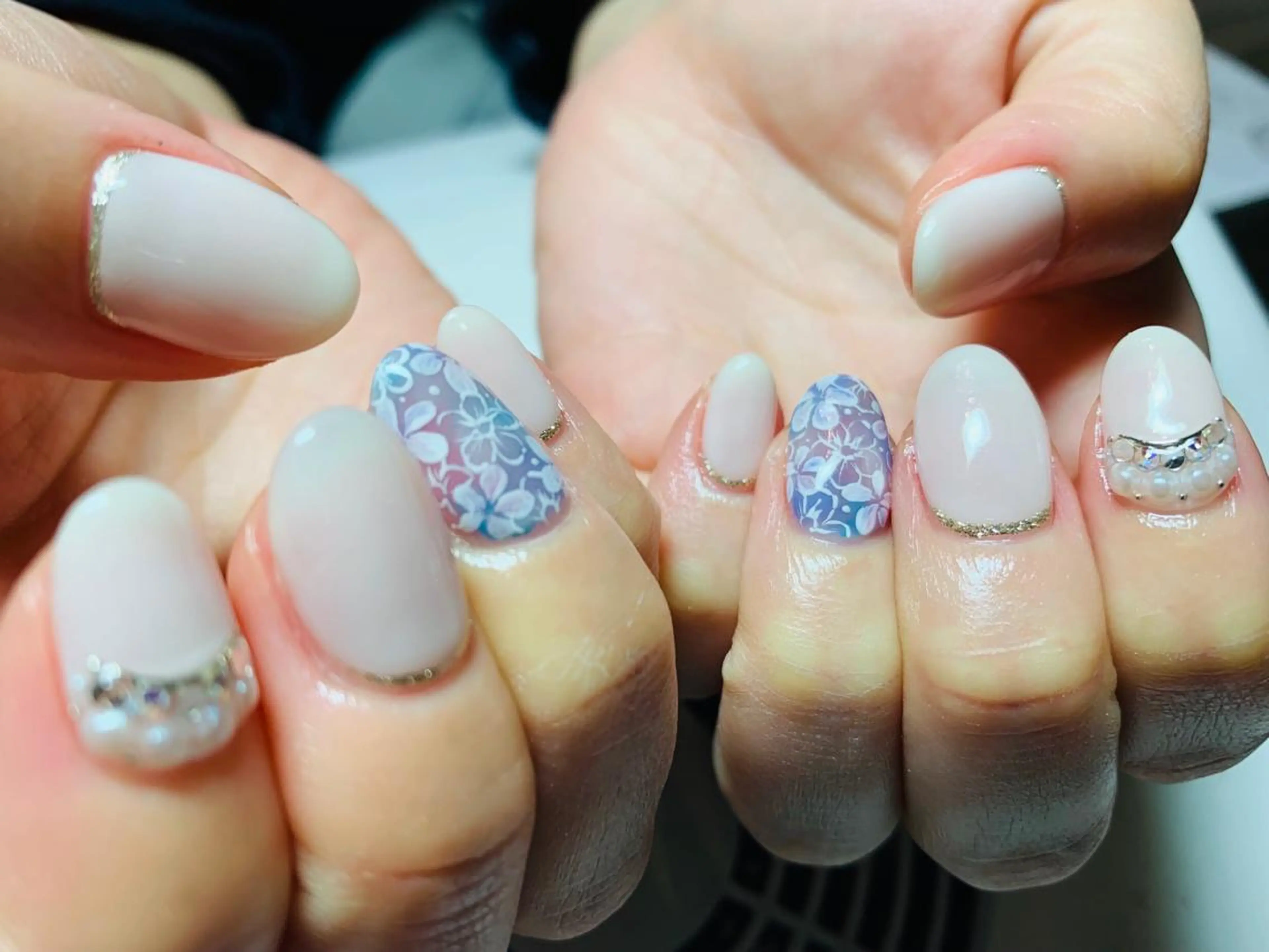 ネイル オフィスネイル ブライダルネイル Nail Room  alma所属・立石 麗奈のネイルデザイン