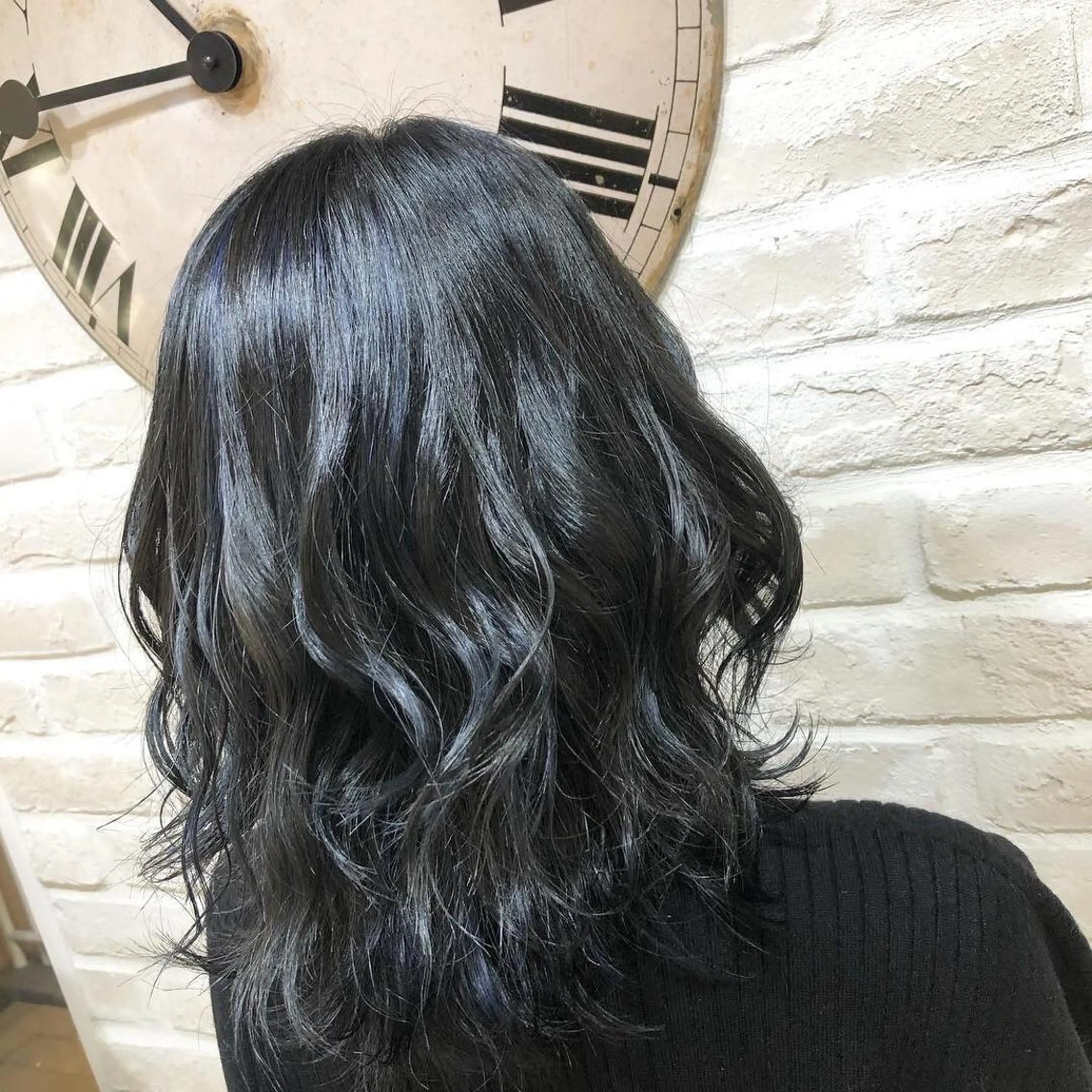 ショート カラー 黒髪 ブルーカラー ブルーブラック ハイライトカラー ハイライト カット ヘアカラー トリートメント ヘアセット Aujua ソムリエ 勝又舞夏のヘアスタイル