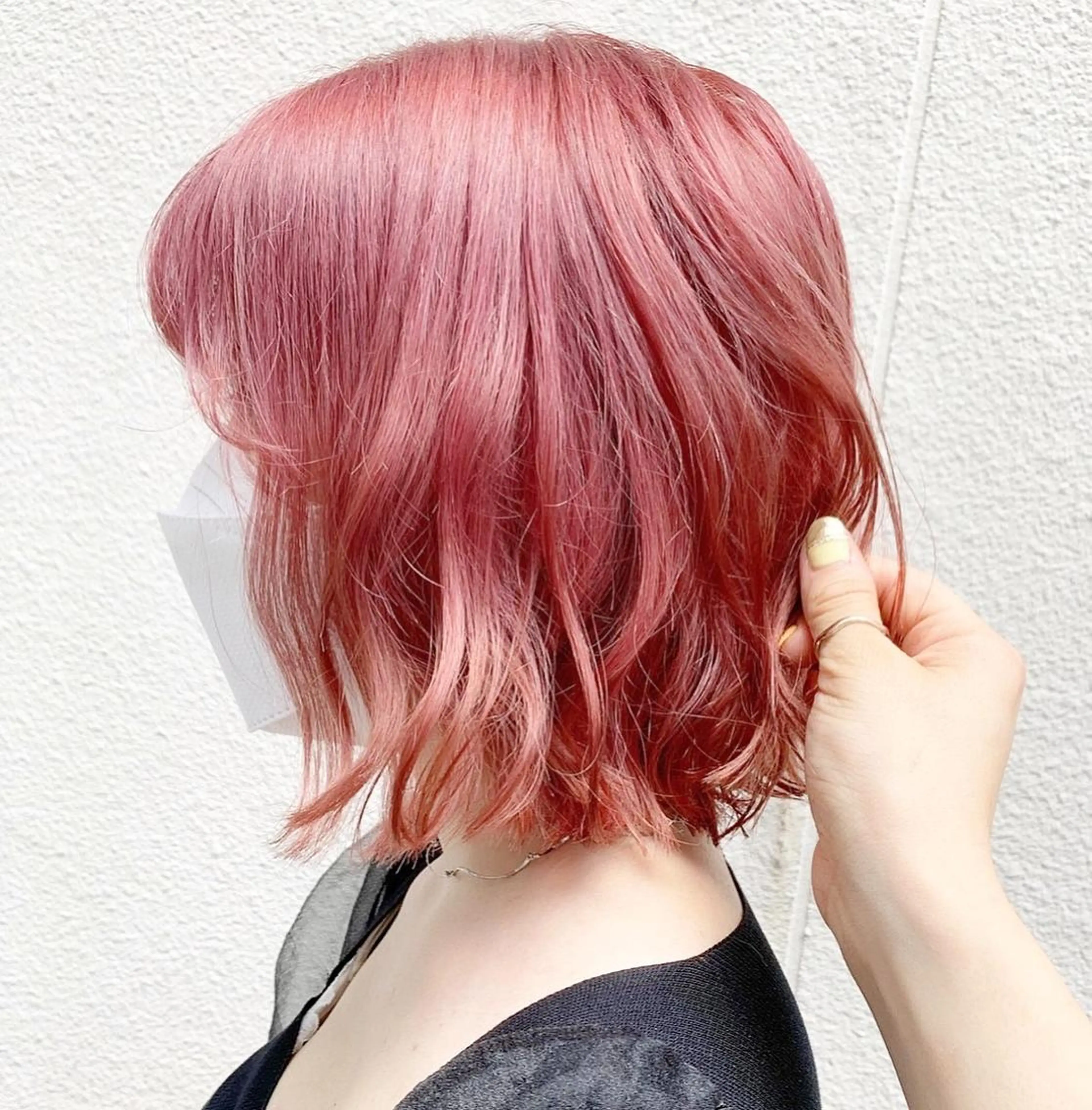 ミディアム カラー ヘアアレンジ ブリーチ ヘアカラー ピンクカラー🩷 ヘアセットＮＯ.1のヘアスタイル