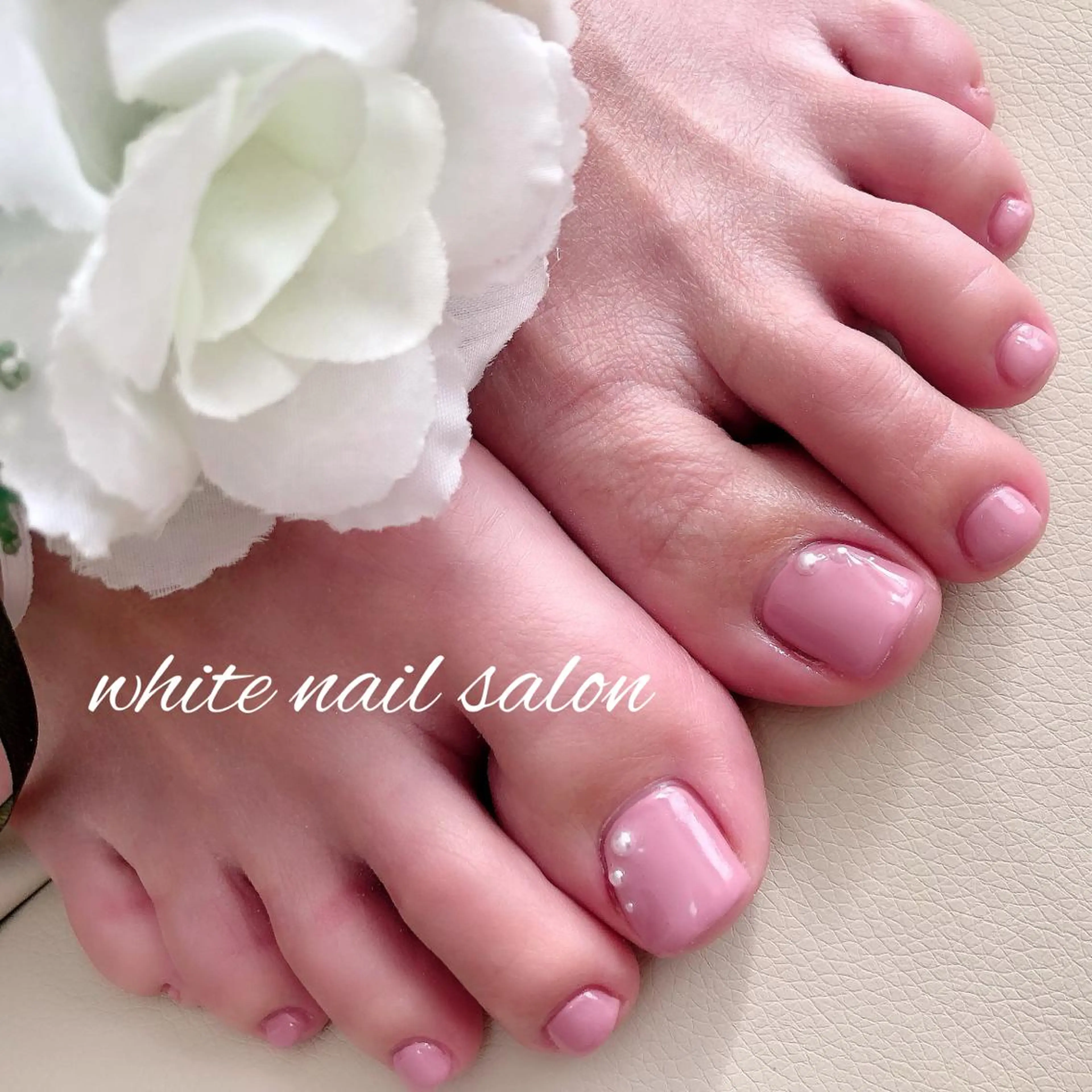 ネイル アートネイル フットネイル ジェルネイル ハードジェル 持ち込み white nail salonのネイルデザイン