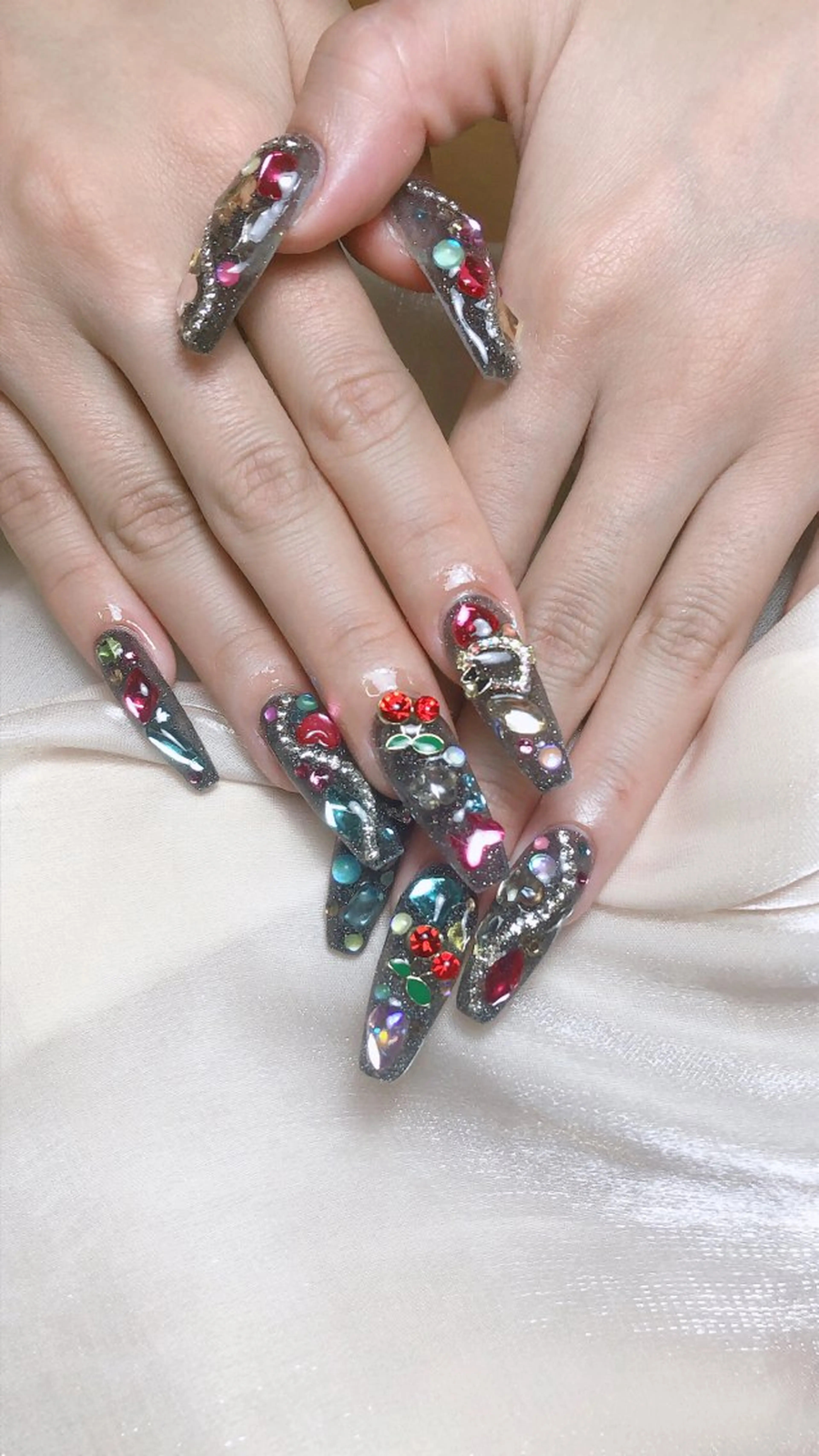 ネイル LR.ONE ヨウのネイルデザイン