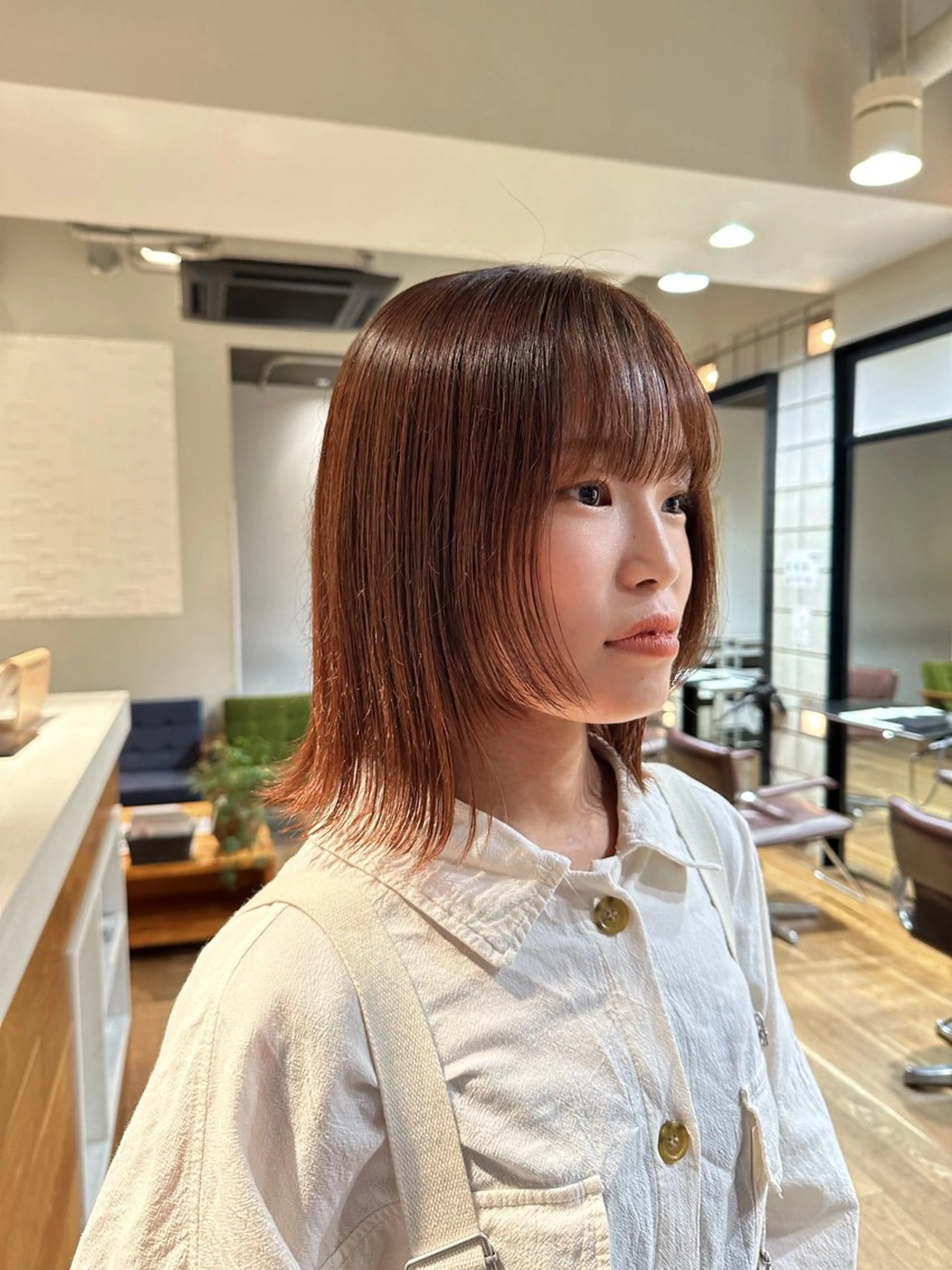 ミディアム カラー カット ヘアカラー トリートメント 塩澤 榛奈のヘアスタイル