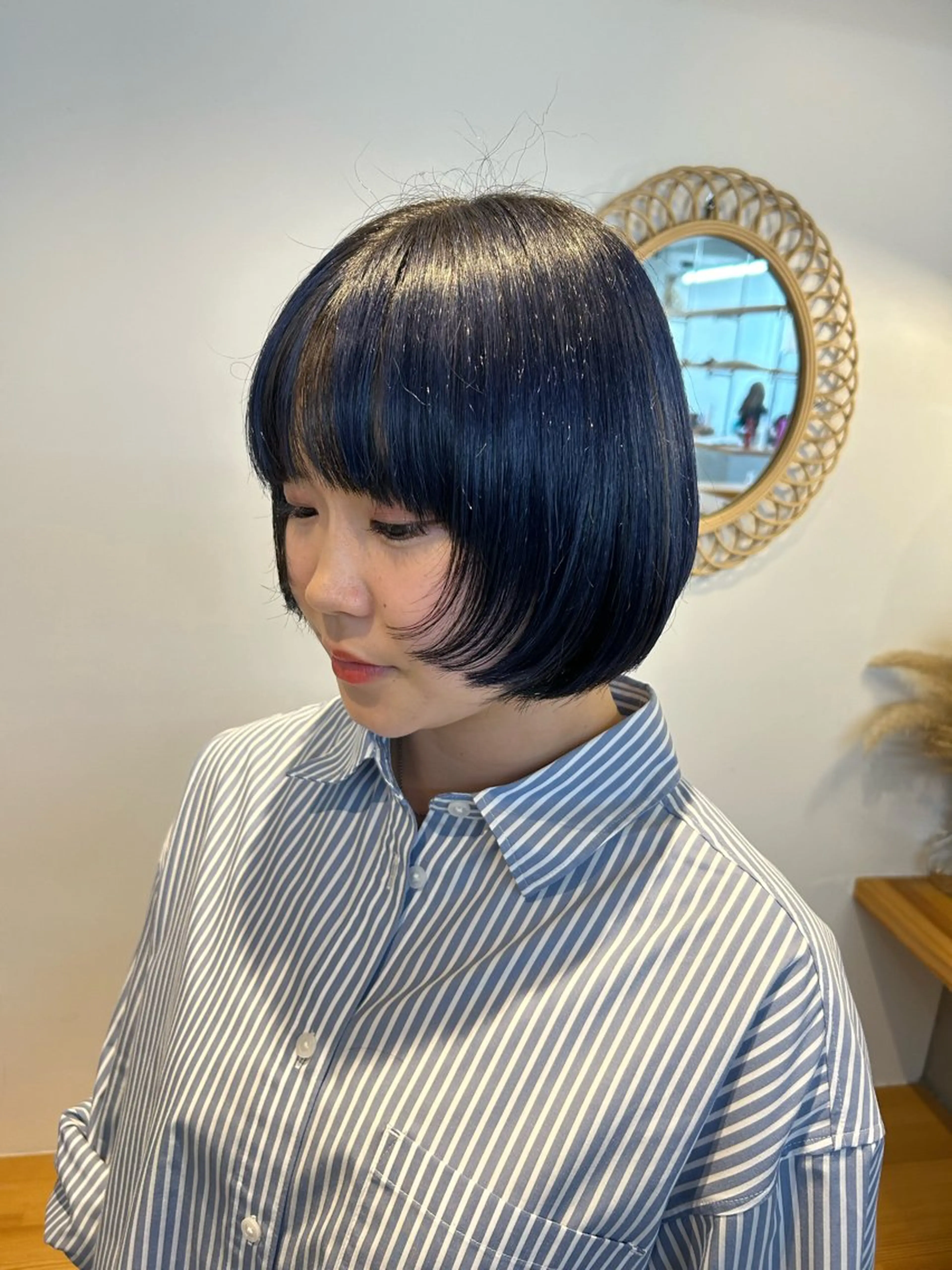 ショート カラー 顔まわりレイヤー 顔周りカット レイヤーカット カット ヘアカラー トリートメント KOTOMI .のヘアスタイル