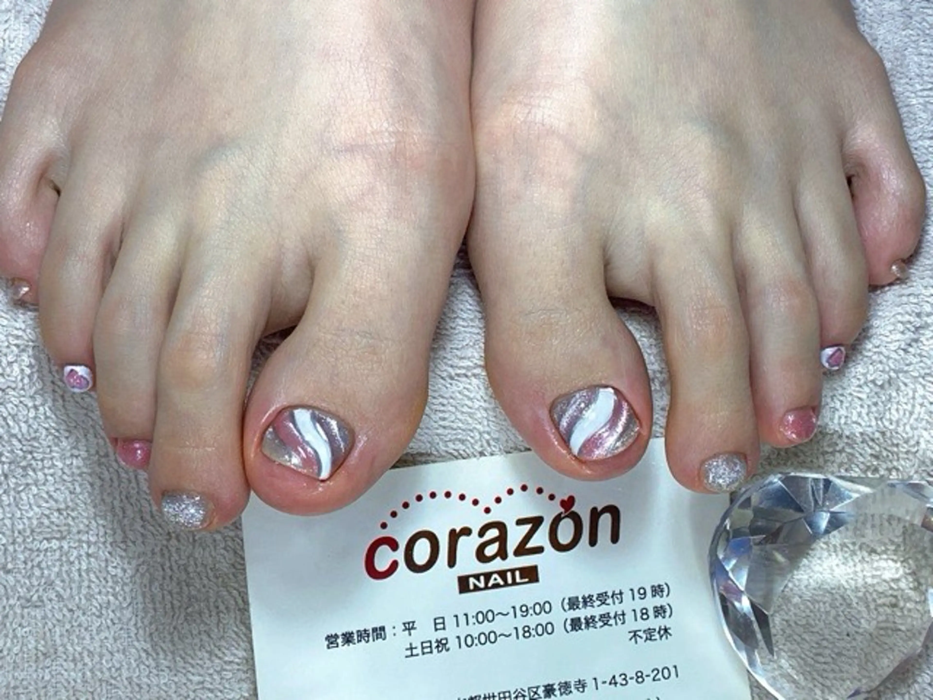 ネイル フットネイル マグネットネイル ピンク パープル フットネイル corazon所属・ネイリスト aicoのネイルデザイン