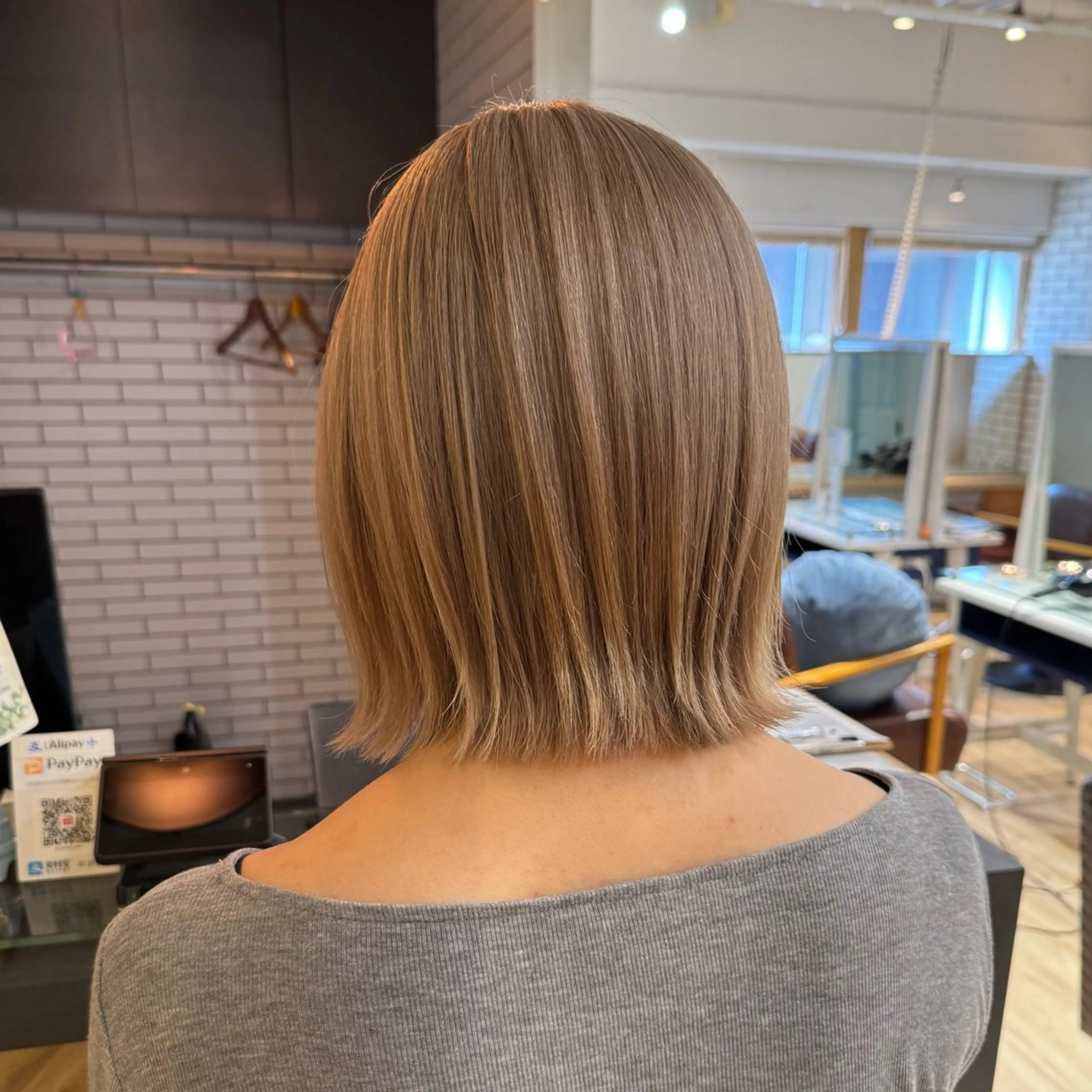 ミディアム カラー ブリーチ グレージュ ヘアカラー トリートメント 🍀ブリーチ/艶カラ ー🍀 コイケのヘアスタイル