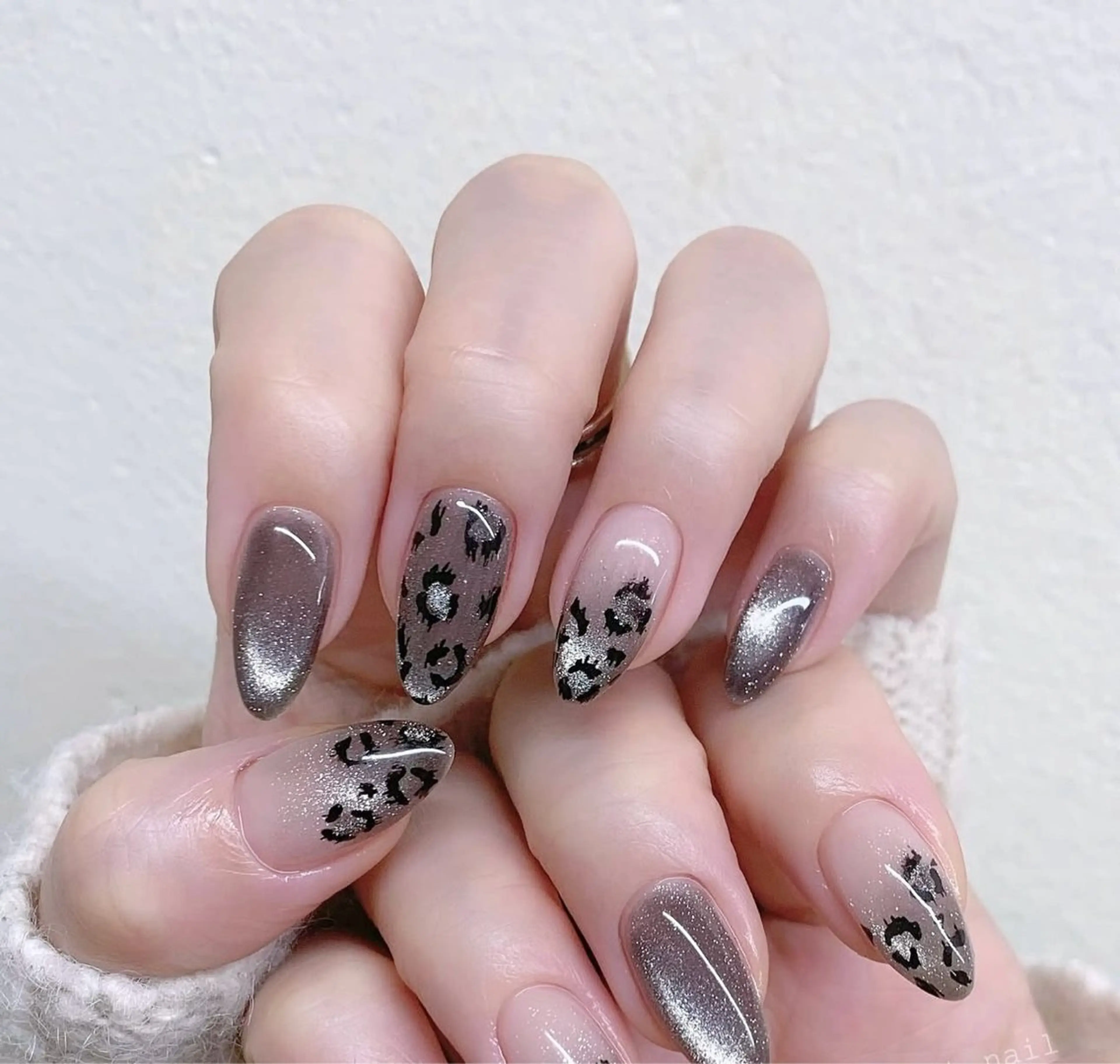 ネイル フレンチネイル グラデーション マグネットネイル ミラーネイル 持ち込み ハンドネイル yurinail所属・yuri nail 高田馬場のネイルデザイン