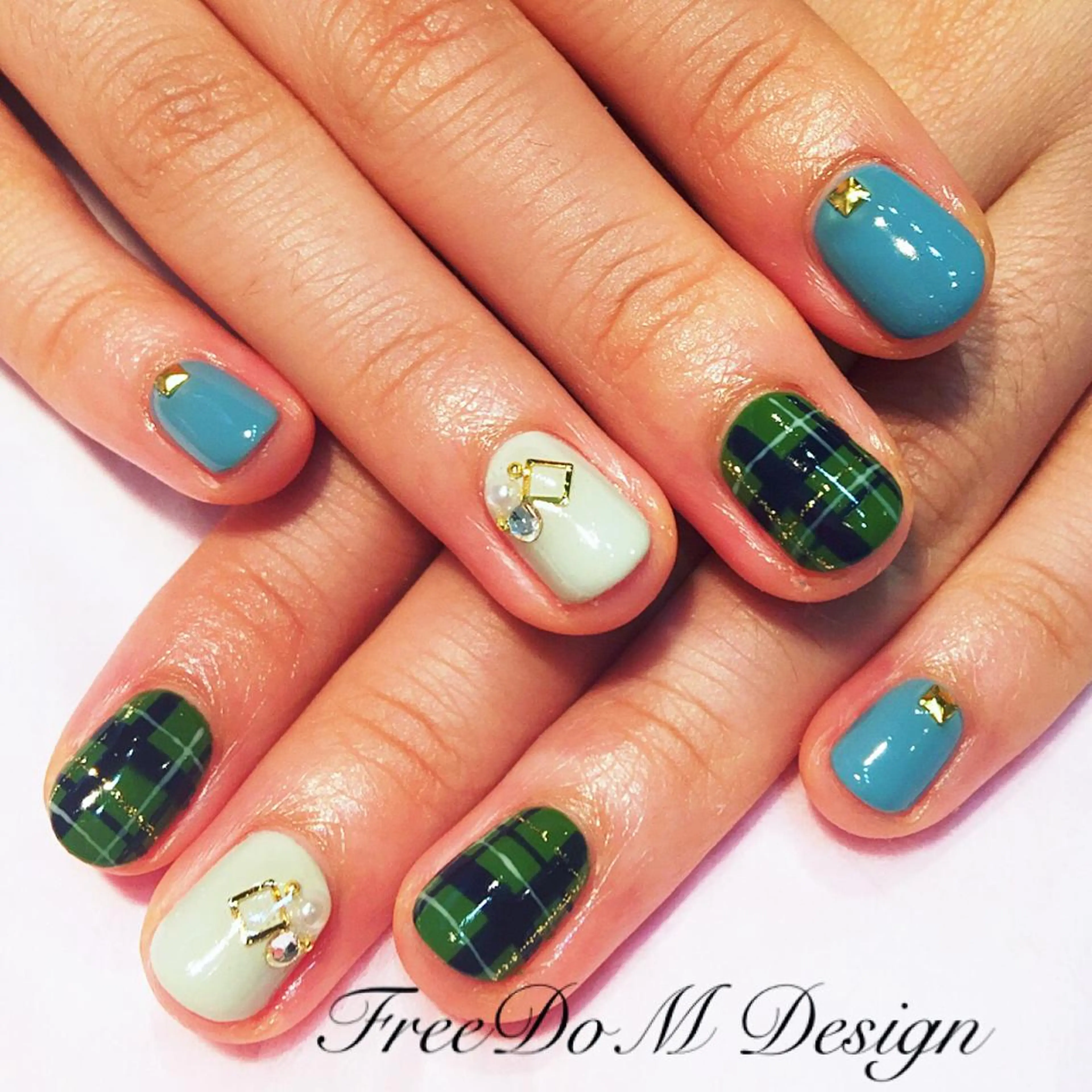 ネイル アートネイル ＦreeDoＭ   Design所属・W KUMIのネイルデザイン