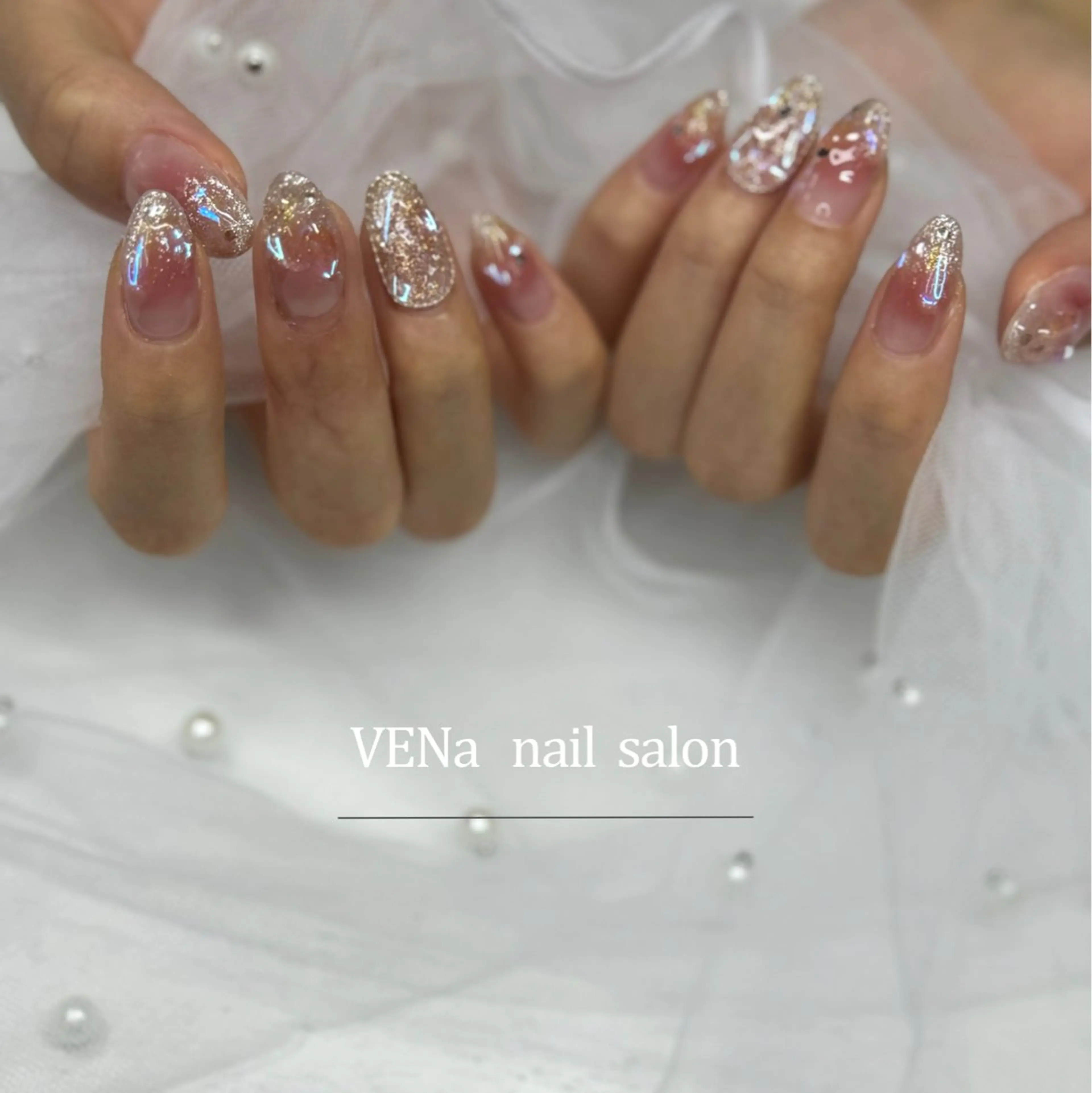 ネイル オーロラネイル フラッシュネイル フットネイル フレンチネイル 氷ネイル・うるうるネイル ハンドネイル VENa eye＆ nail salonのネイルデザイン