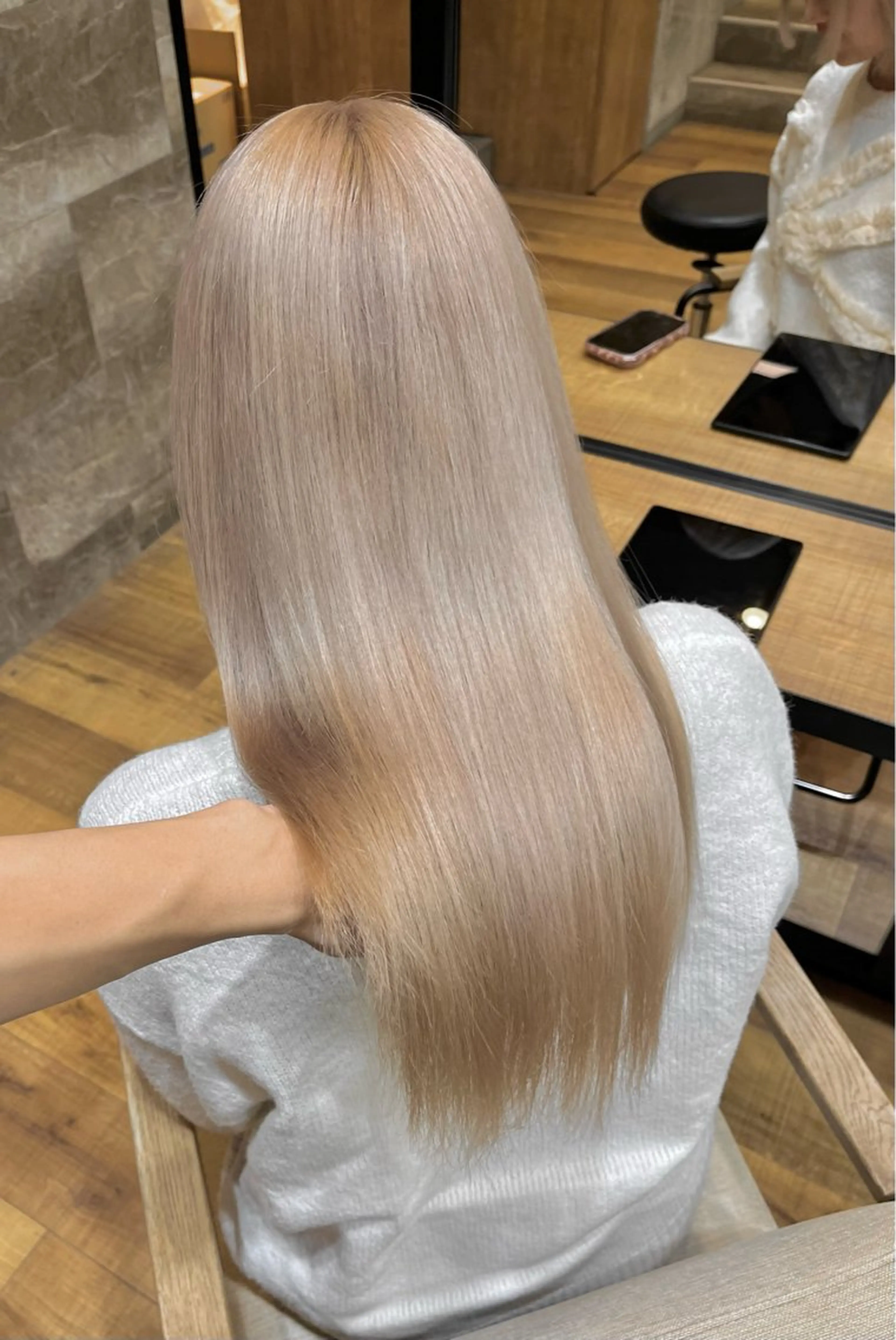 セミロング カラー ヘアカラー ハイトーンカラ ー/小川のヘアスタイル