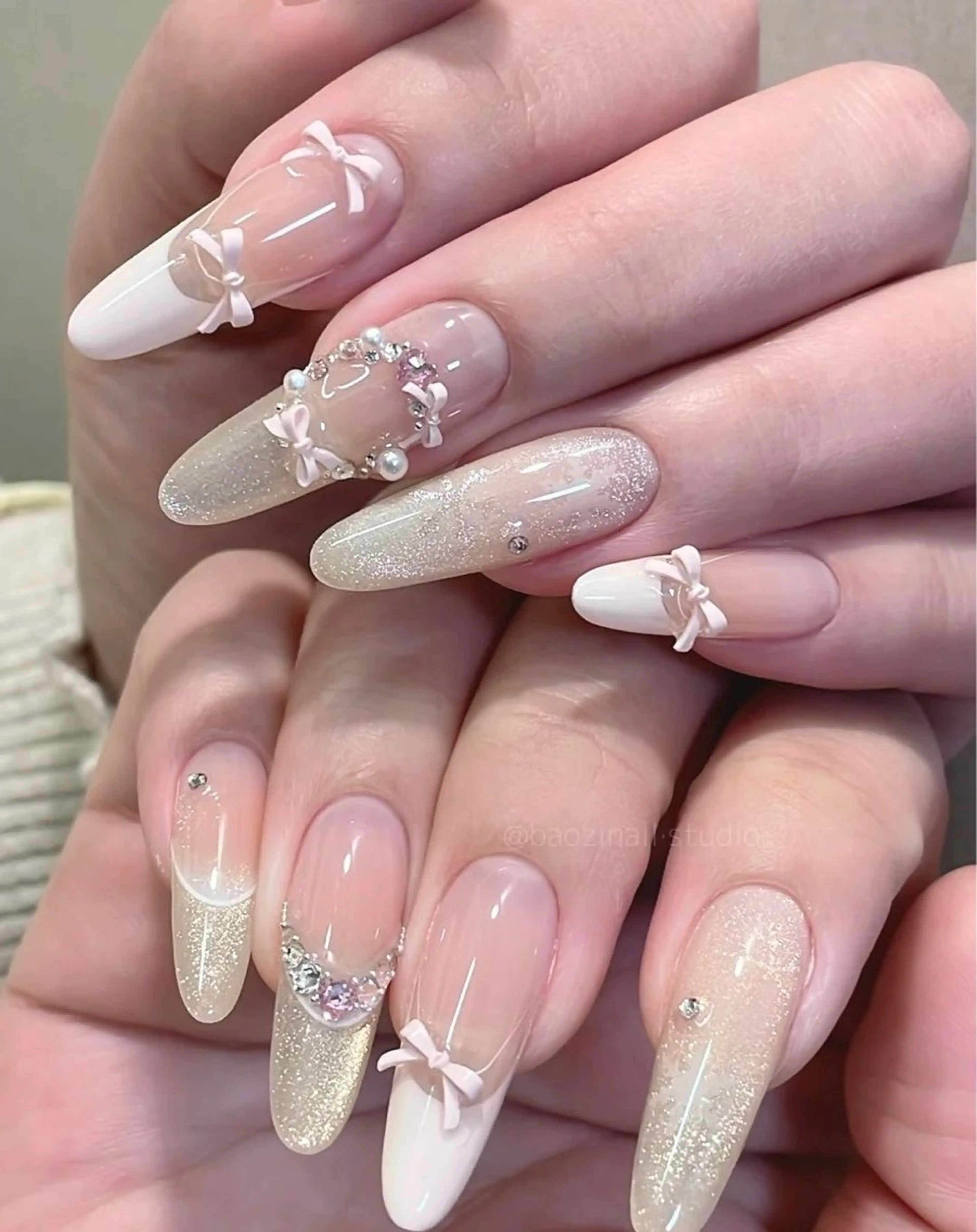 ネイル アートネイル 長さ出し ジェルネイル マグネットネイル ニュアンスネイル ハンドネイル Kanao_ CloudyChanのネイルデザイン