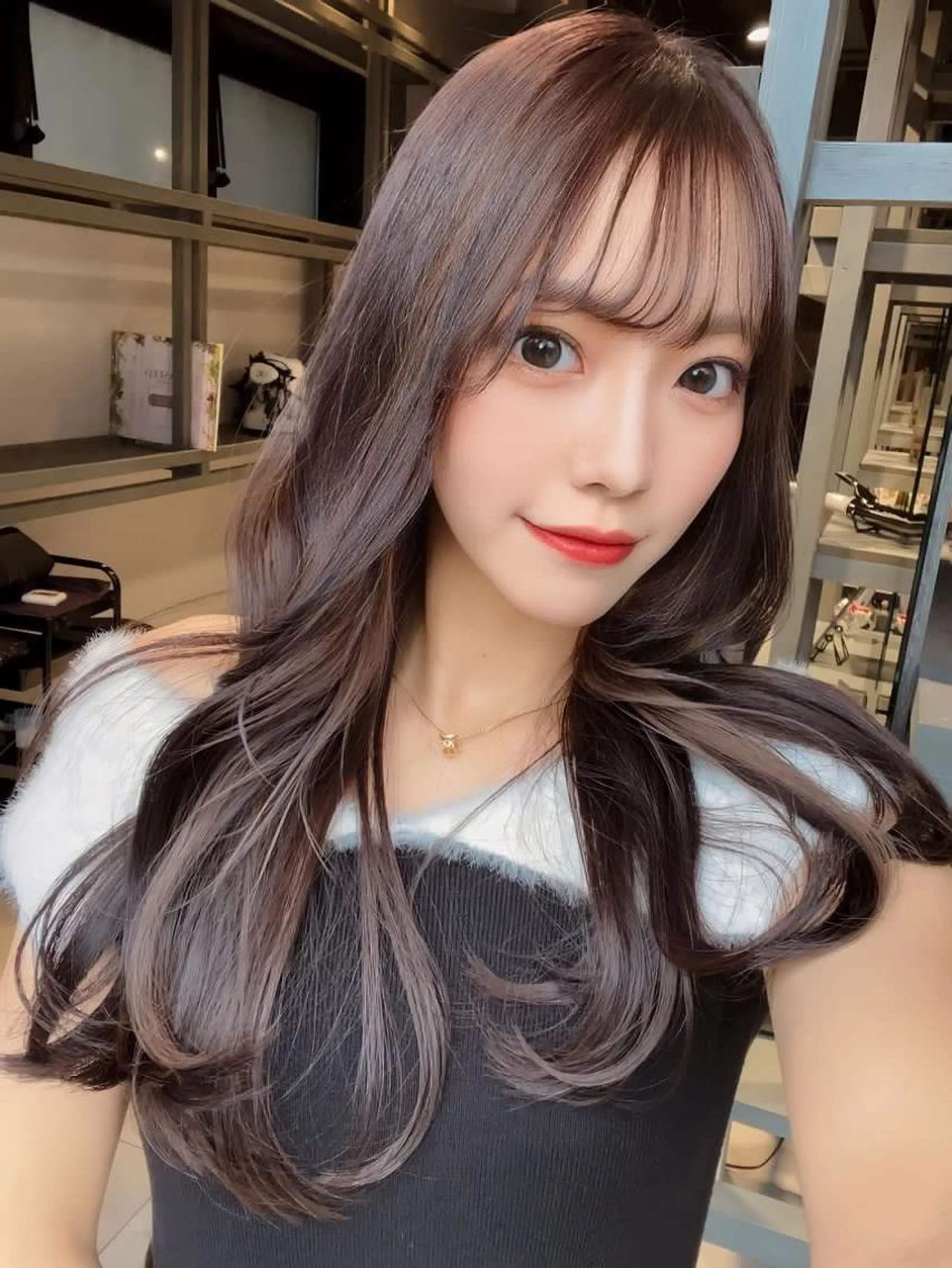 ロング カラー ベージュ/グレージュ 恵比寿/丸山陽平のヘアスタイル