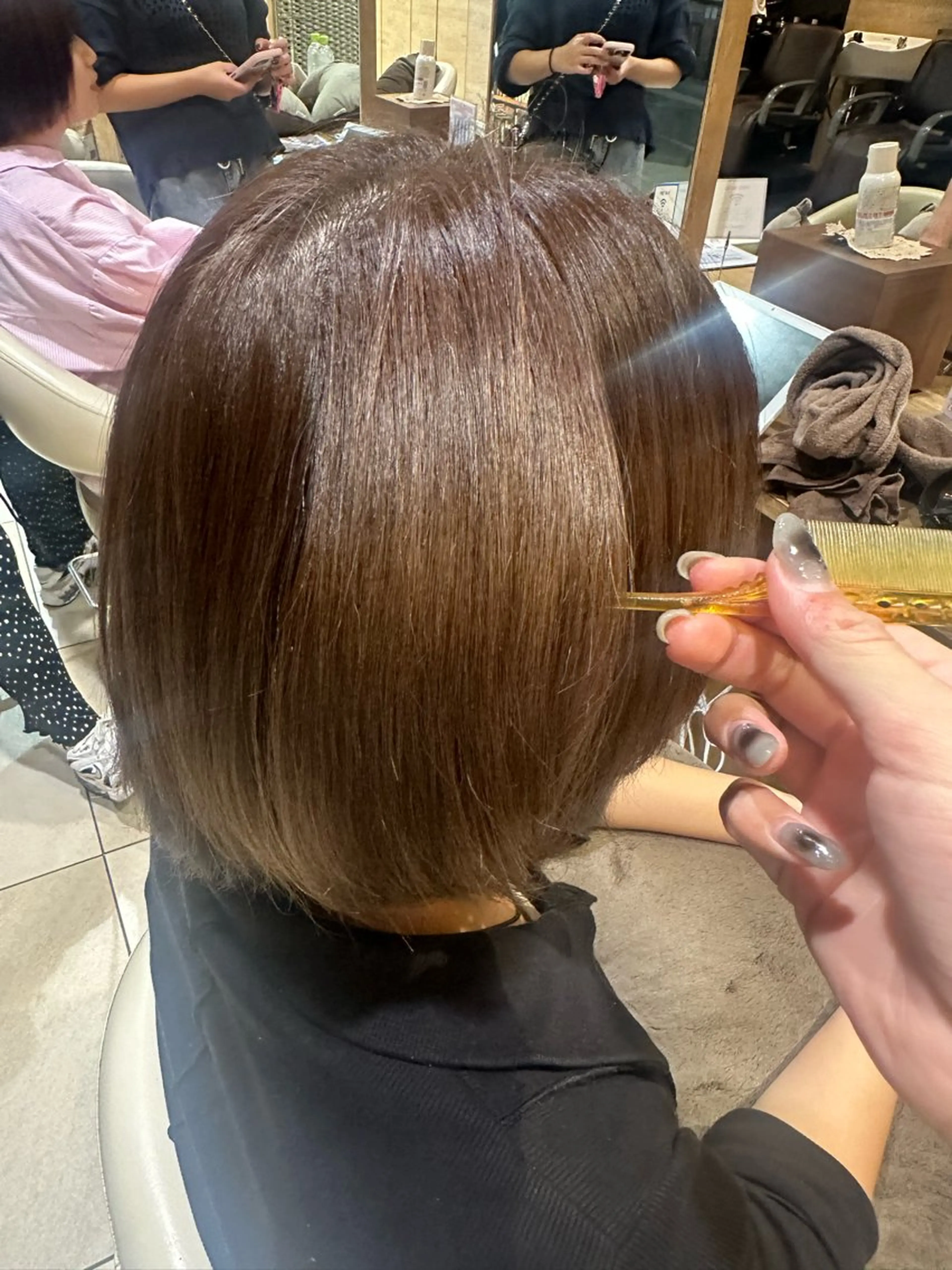 カラー 松井 千鳥のヘアスタイル