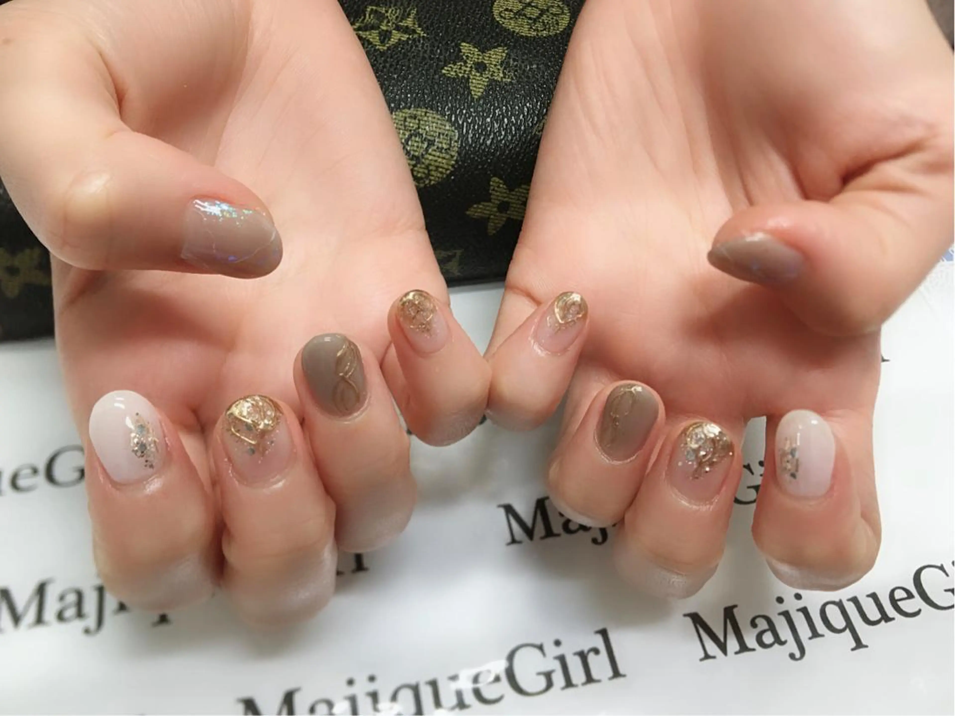 ネイル ミラーネイル ニュアンスネイル 🌸Nail&Eye KAKU🌸のネイルデザイン