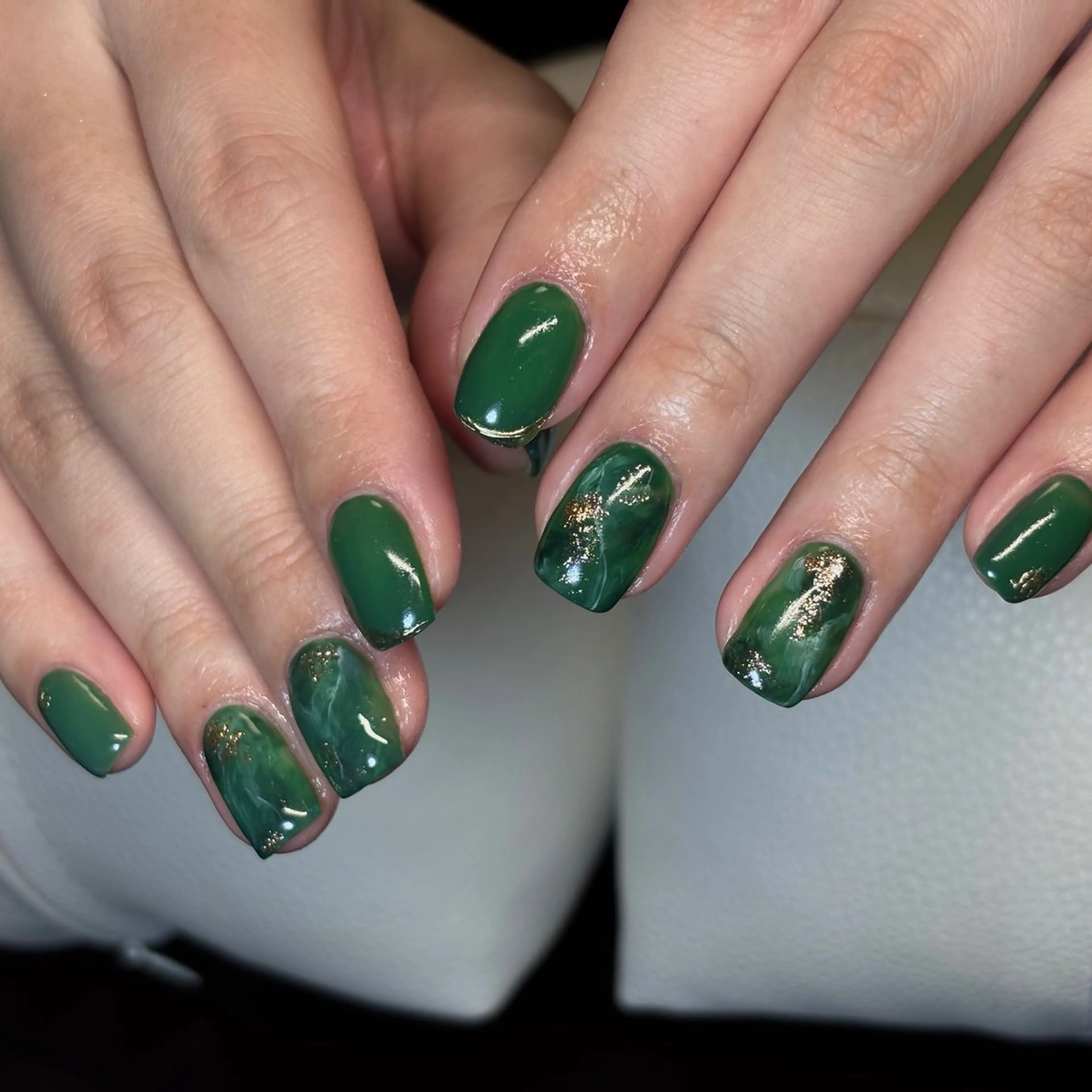 ネイル グリーン ニュアンスネイル Millé nail(ミレネイル)所属・Millé nail /MIKUのネイルデザイン