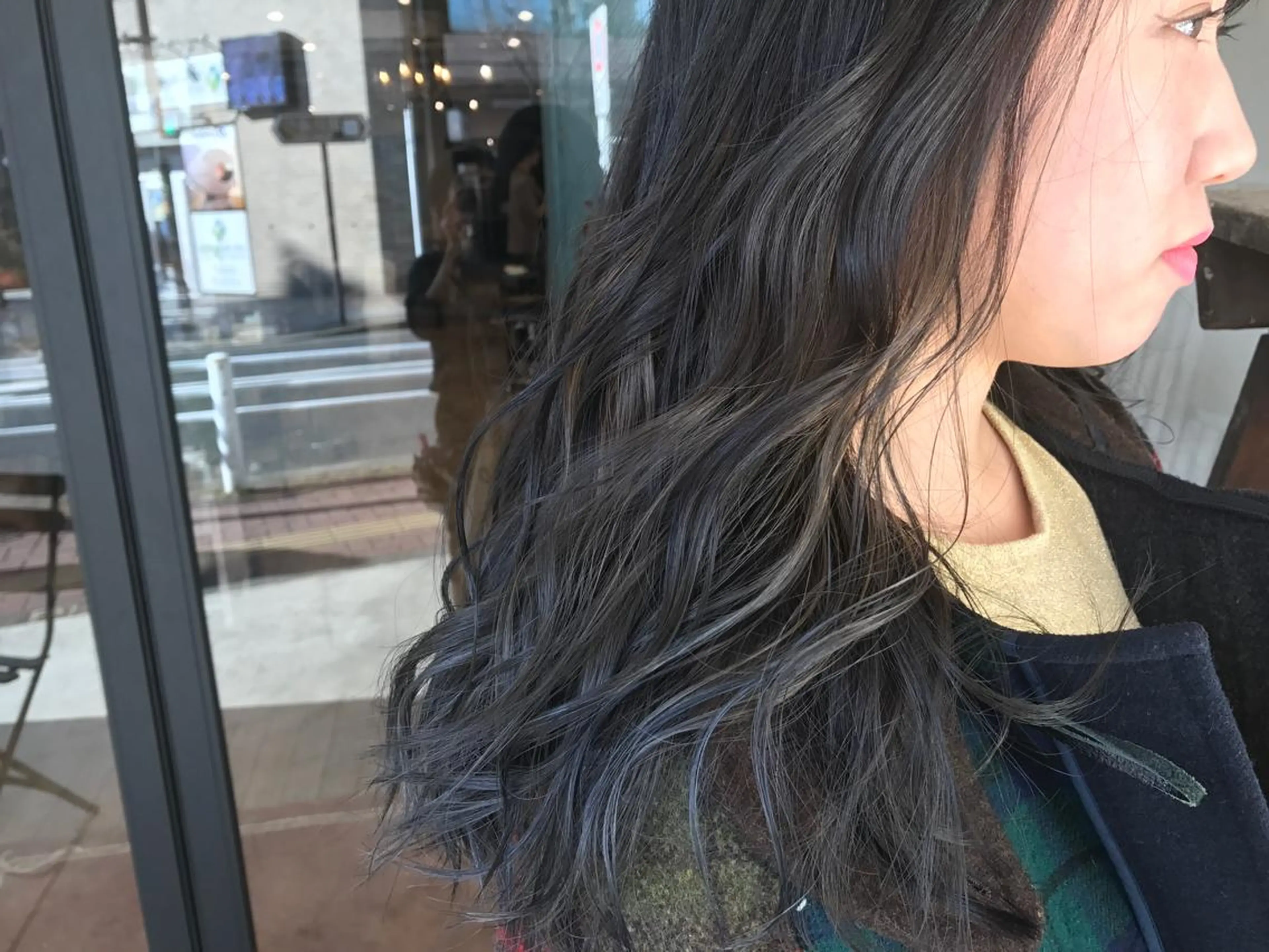 ロング 垢抜け韓国風ヘア カラーMIKUのヘアスタイル