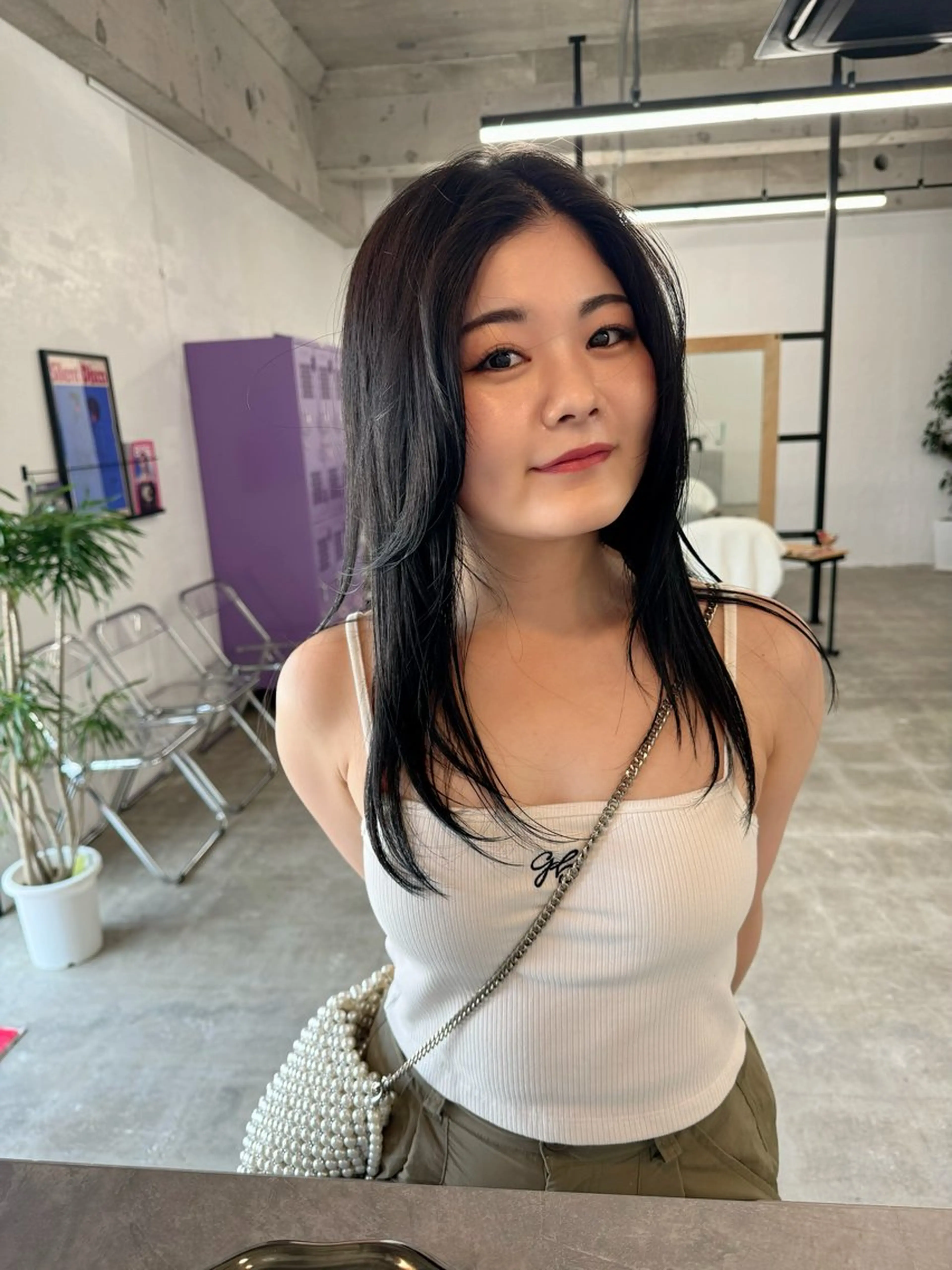 セミロング 艶カラー🫧 MOMOYOのヘアスタイル