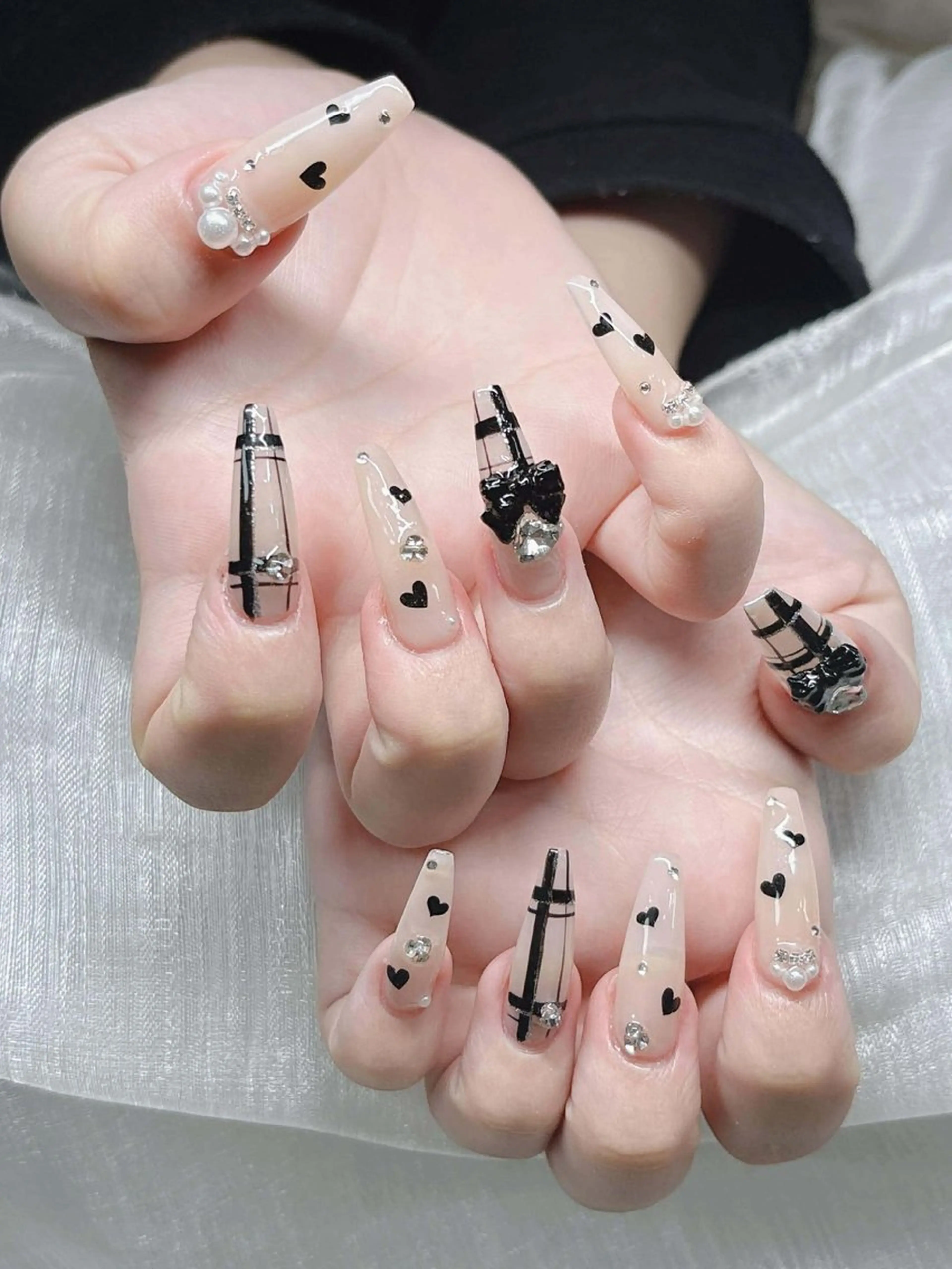 ネイル ハンドネイル Lee Nailsのネイルデザイン