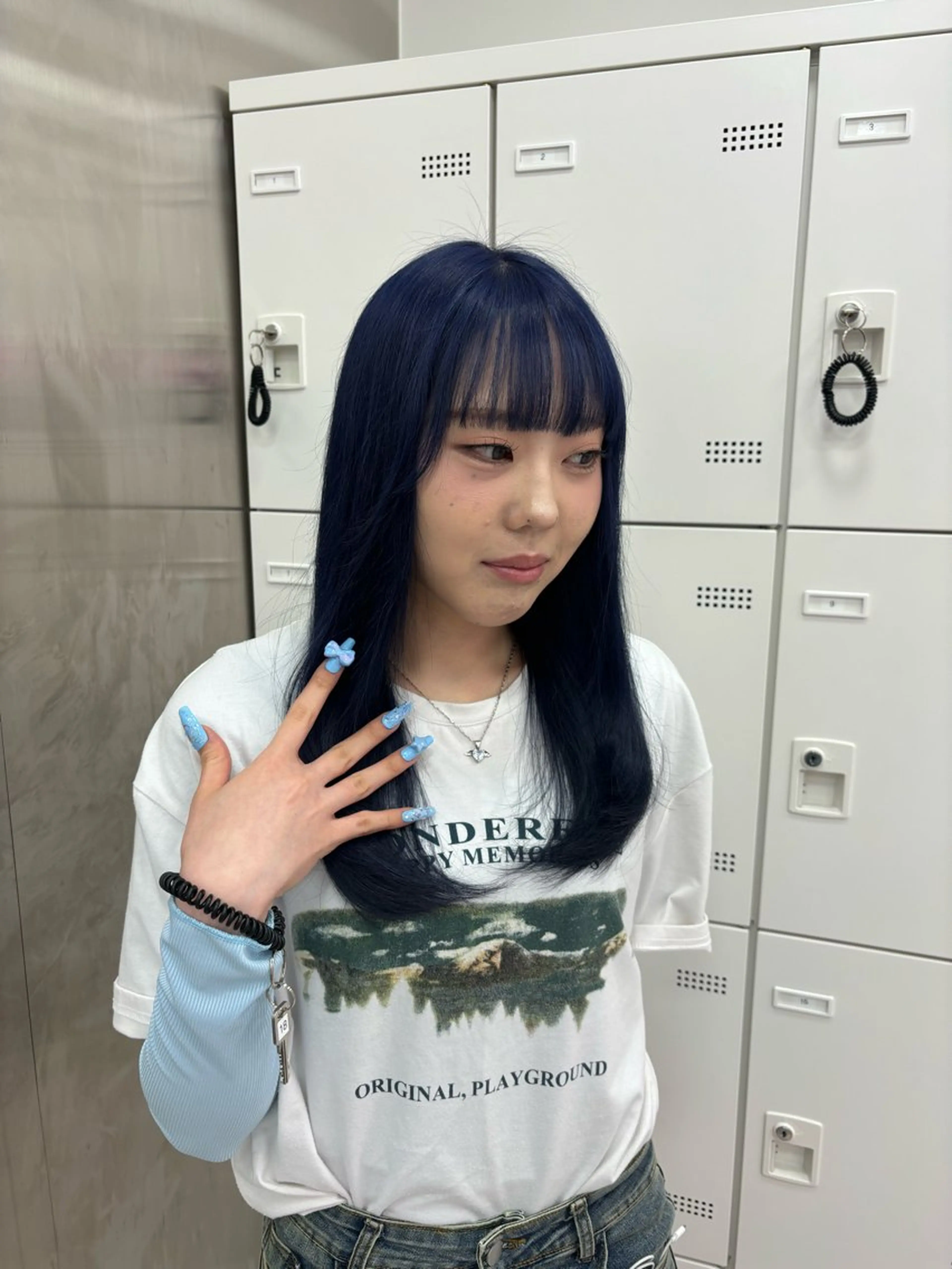 セミロング ヘアカラー トリートメント ヘッドスパ ヘアセット 韓国レイヤー ハッシュカットのヘアスタイル