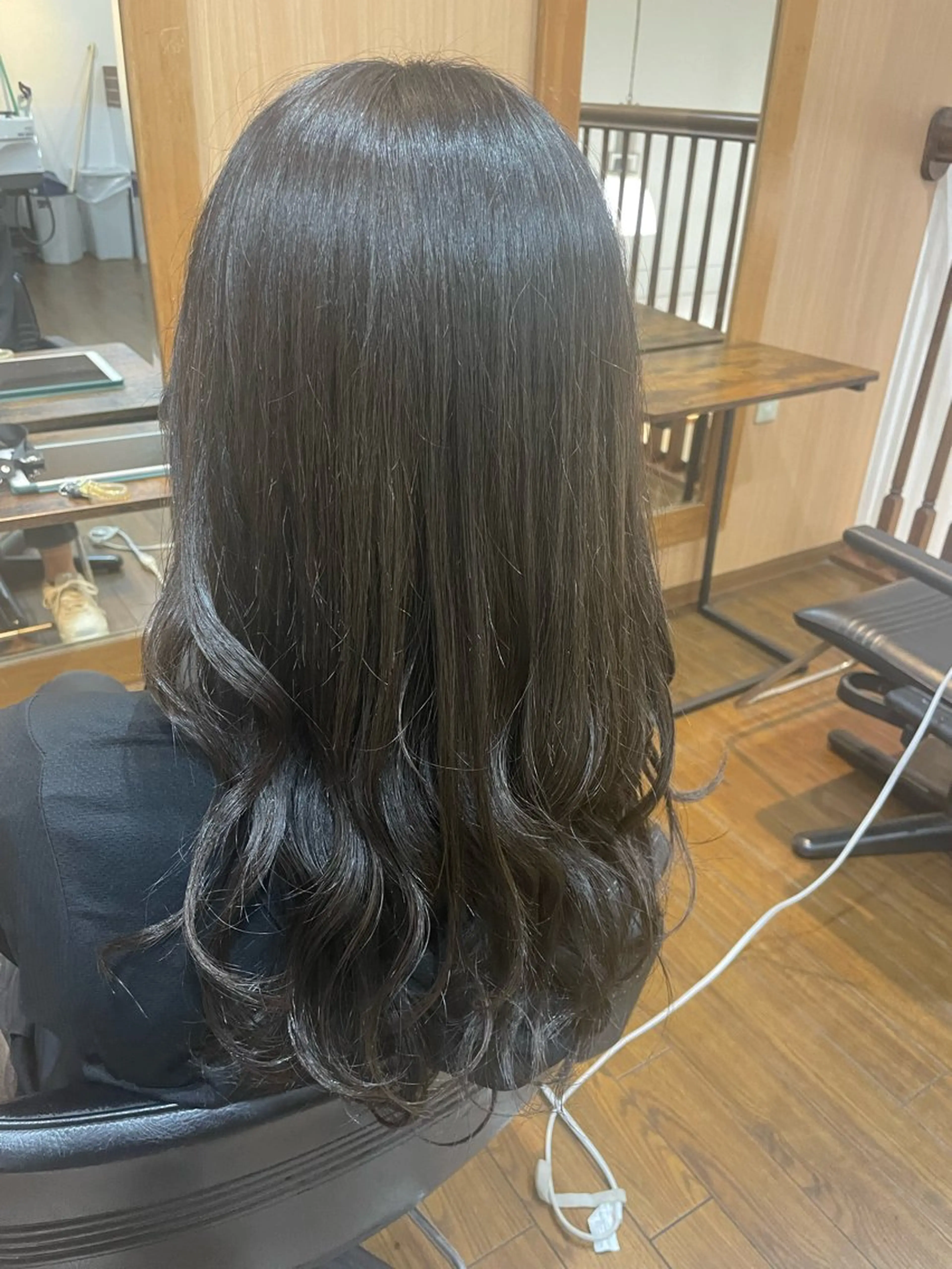 ロング カラー molla所属・やまもと あきこのヘアスタイル