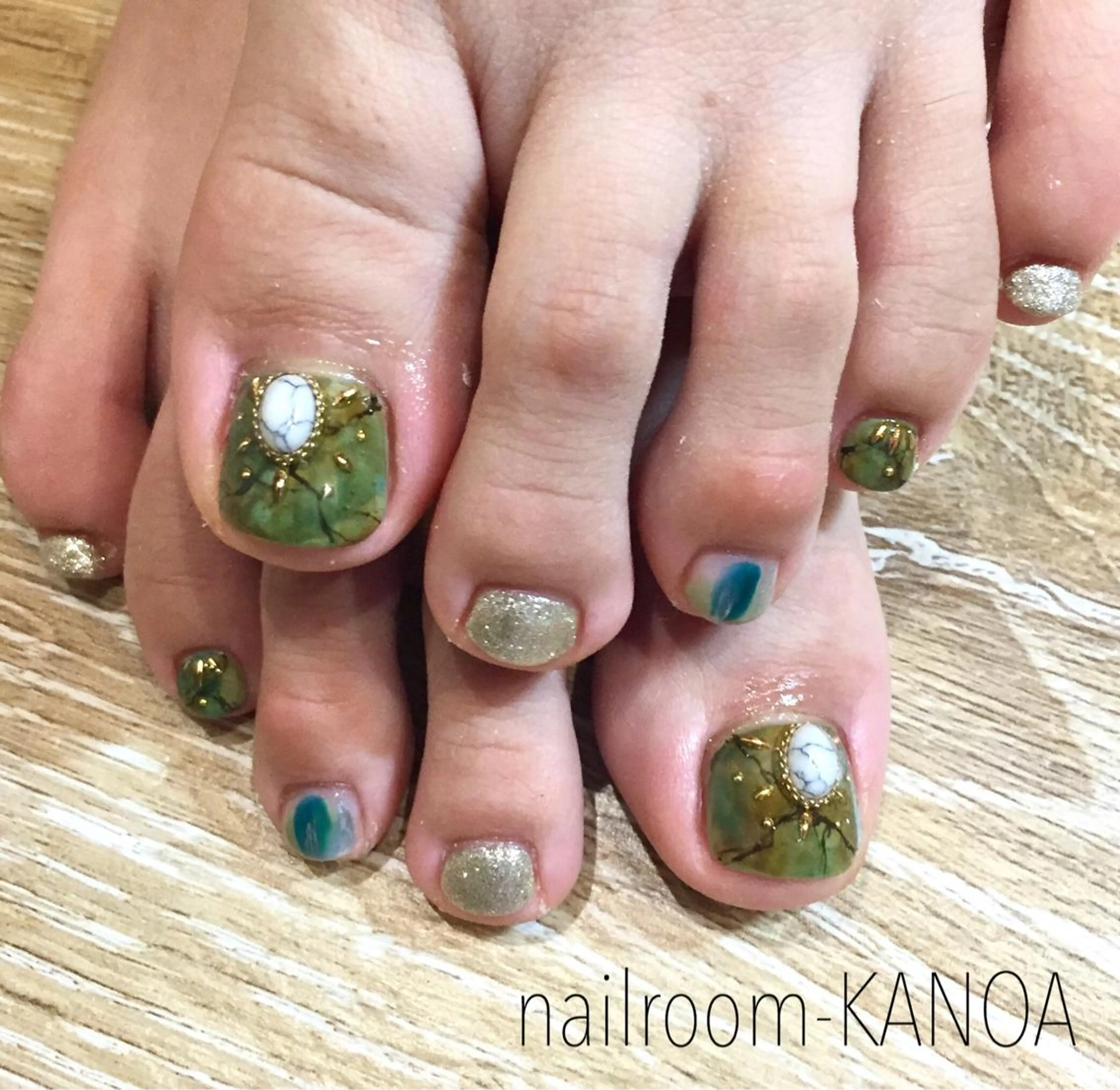 ショート ネイル フットネイル 大理石ネイル(マーブル) nailroom- KANOAのネイルデザイン