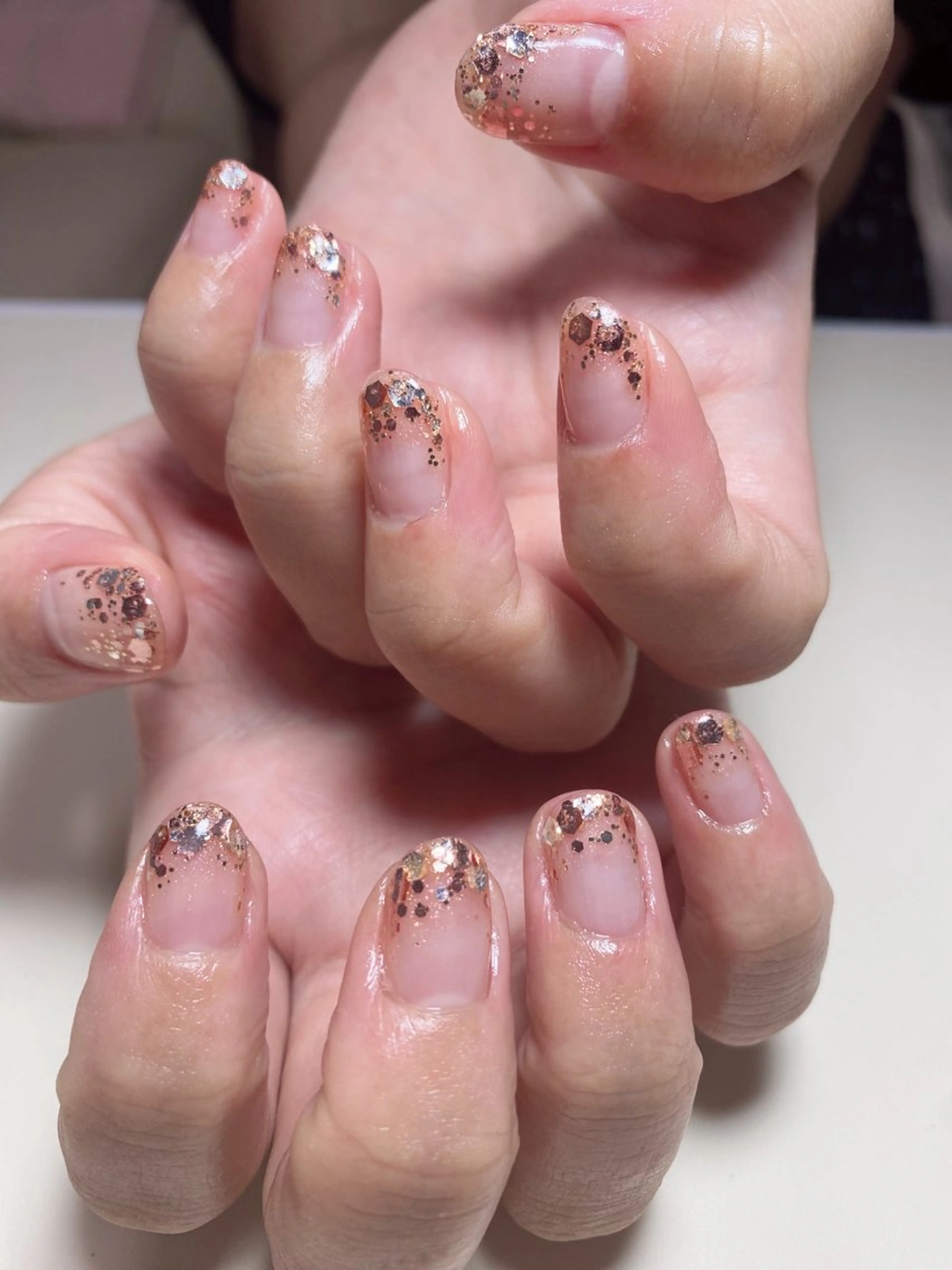 ネイル ゴールド キラキラネイル ラメ(グリッター) ピンク ハンドネイル Nail Salon K 🧸美爪育成のネイルデザイン