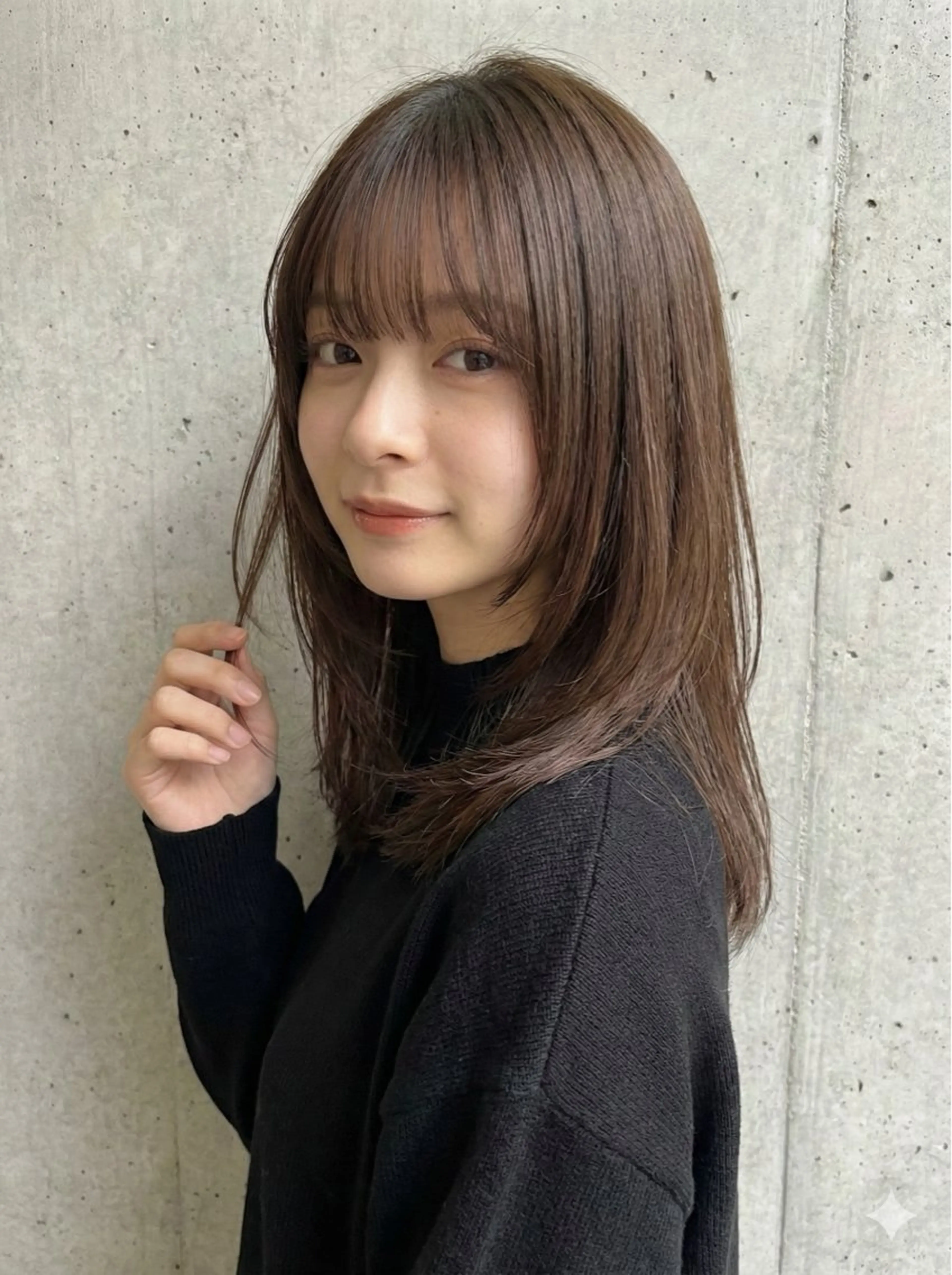 ミディアム カラー ミディアムレイヤー アッシュ アッシュブラウン ブラウンカラー 透明感カラー カット ヘアカラー トリートメント VIE.ORNER 土気🍃笹岡航太のヘアスタイル