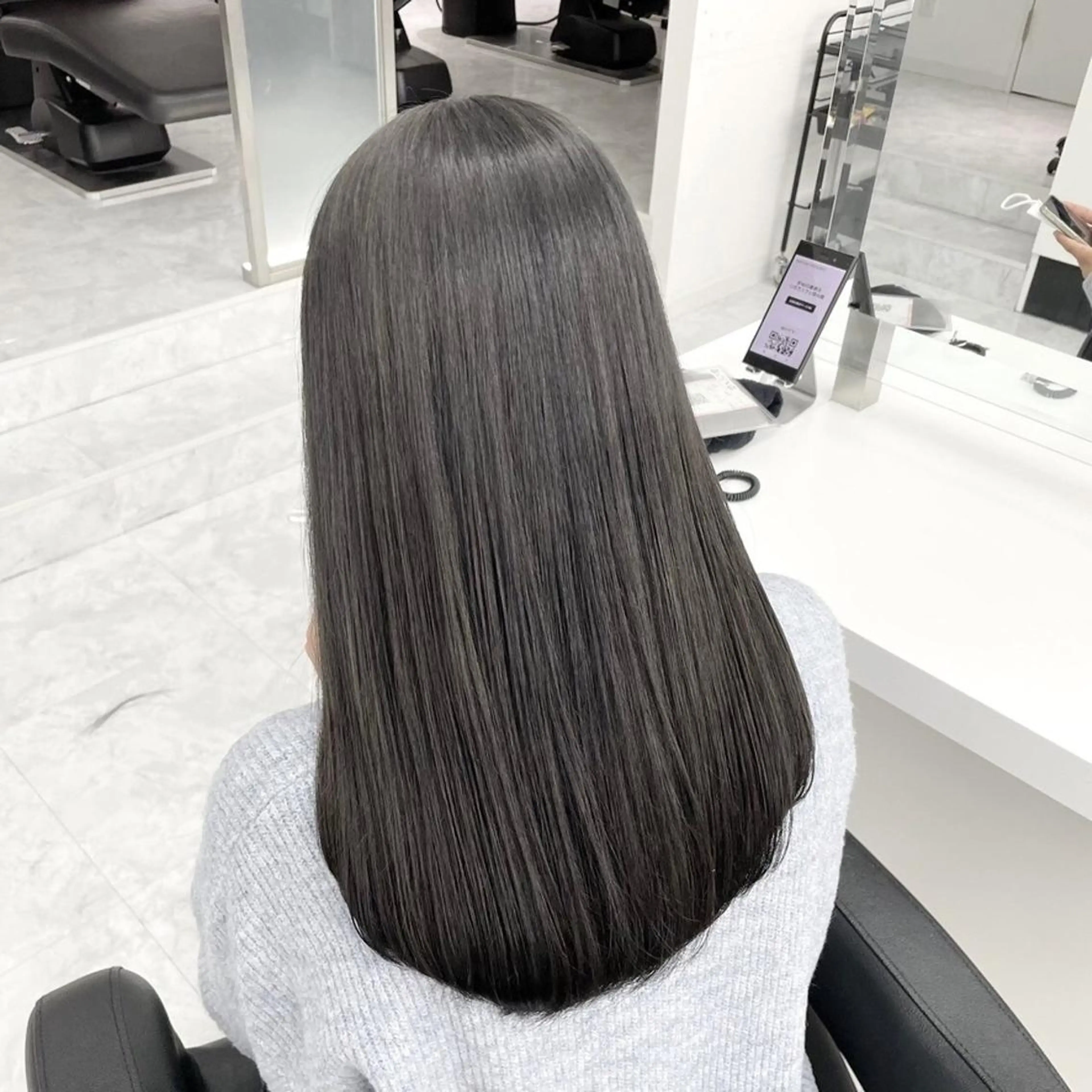 カラー THEATER札幌 ☘️赤み消し☘️のヘアスタイル
