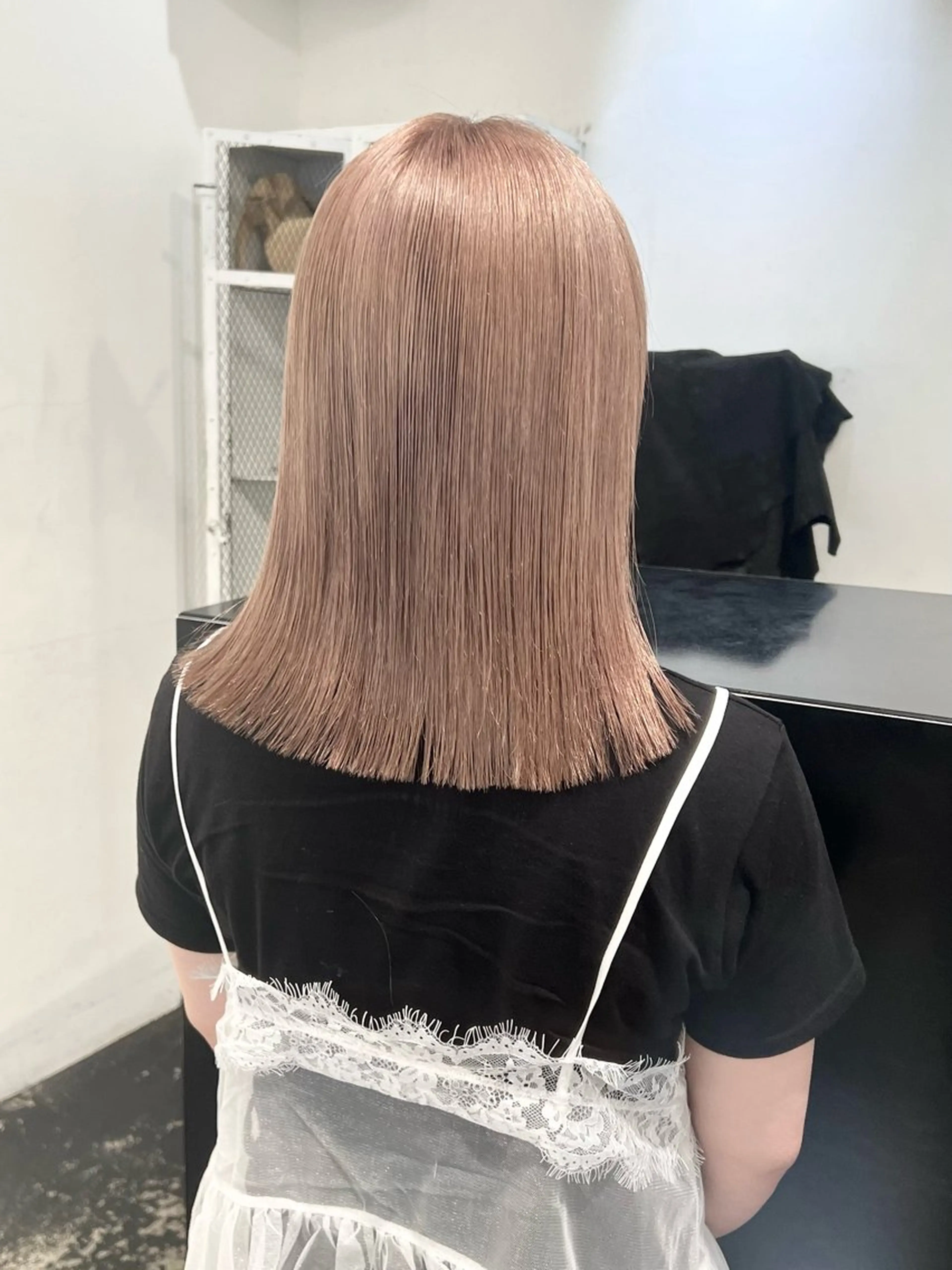 ミディアム カラー アッシュ ベージュカラー ブリーチ ブロンド ケアブリーチ ヘアカラー トリートメント HARU//原宿🤍 リピート率NO.1のヘアスタイル