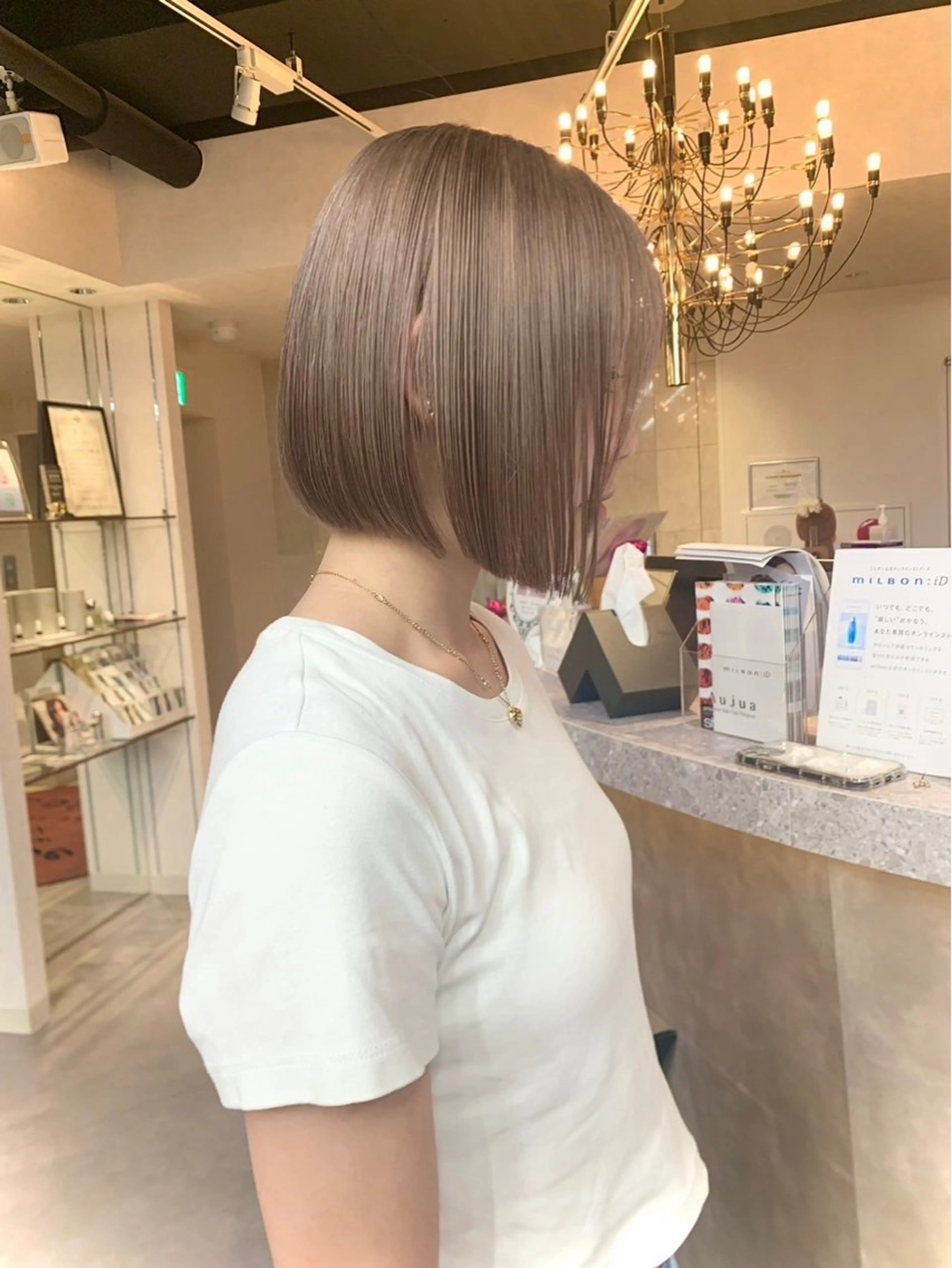 ショート カラー カット ヘアカラー トリートメント 韓国/レイヤー/ 透明感🩶ひかる🩶のヘアスタイル
