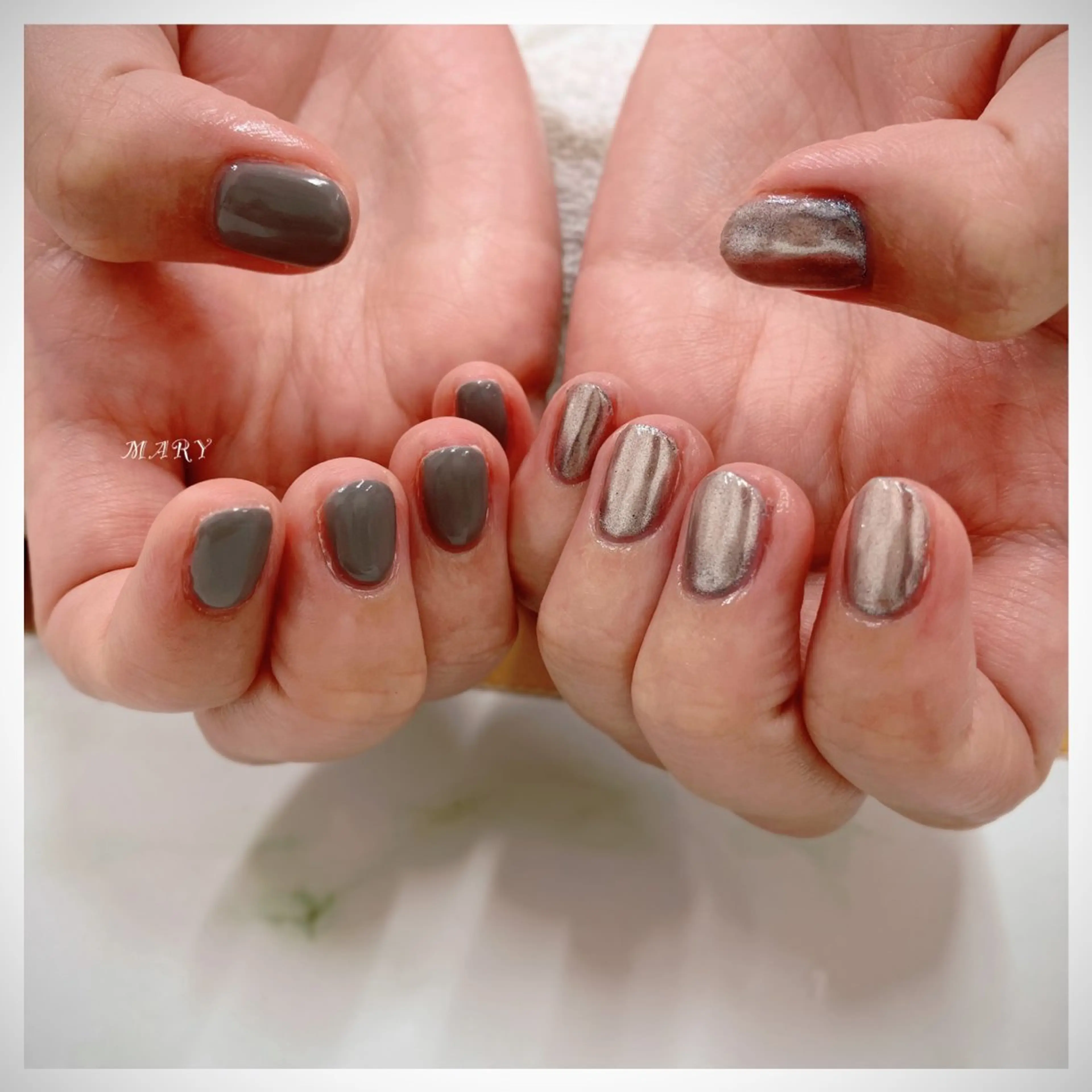 ネイル ミラーネイル ニュアンスネイル ワンカラーネイル ハンドネイル Mary nail所属・Mary nail .narumiのネイルデザイン