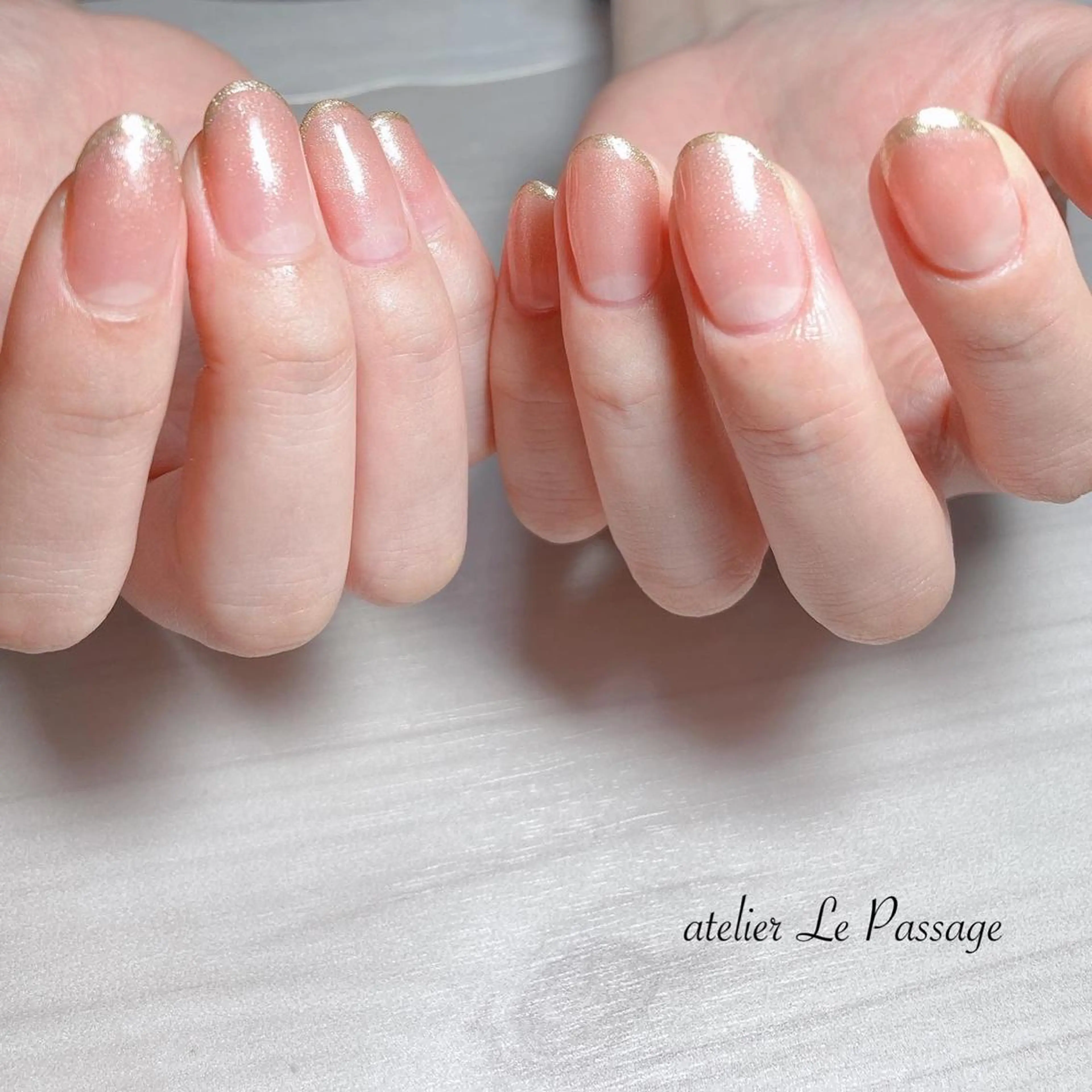 ネイル フレンチネイル ジェルネイル グラデーション キラキラネイル オフィスネイル ハンドネイル Atelier Le Passage所属・h nakatsukaのネイルデザイン