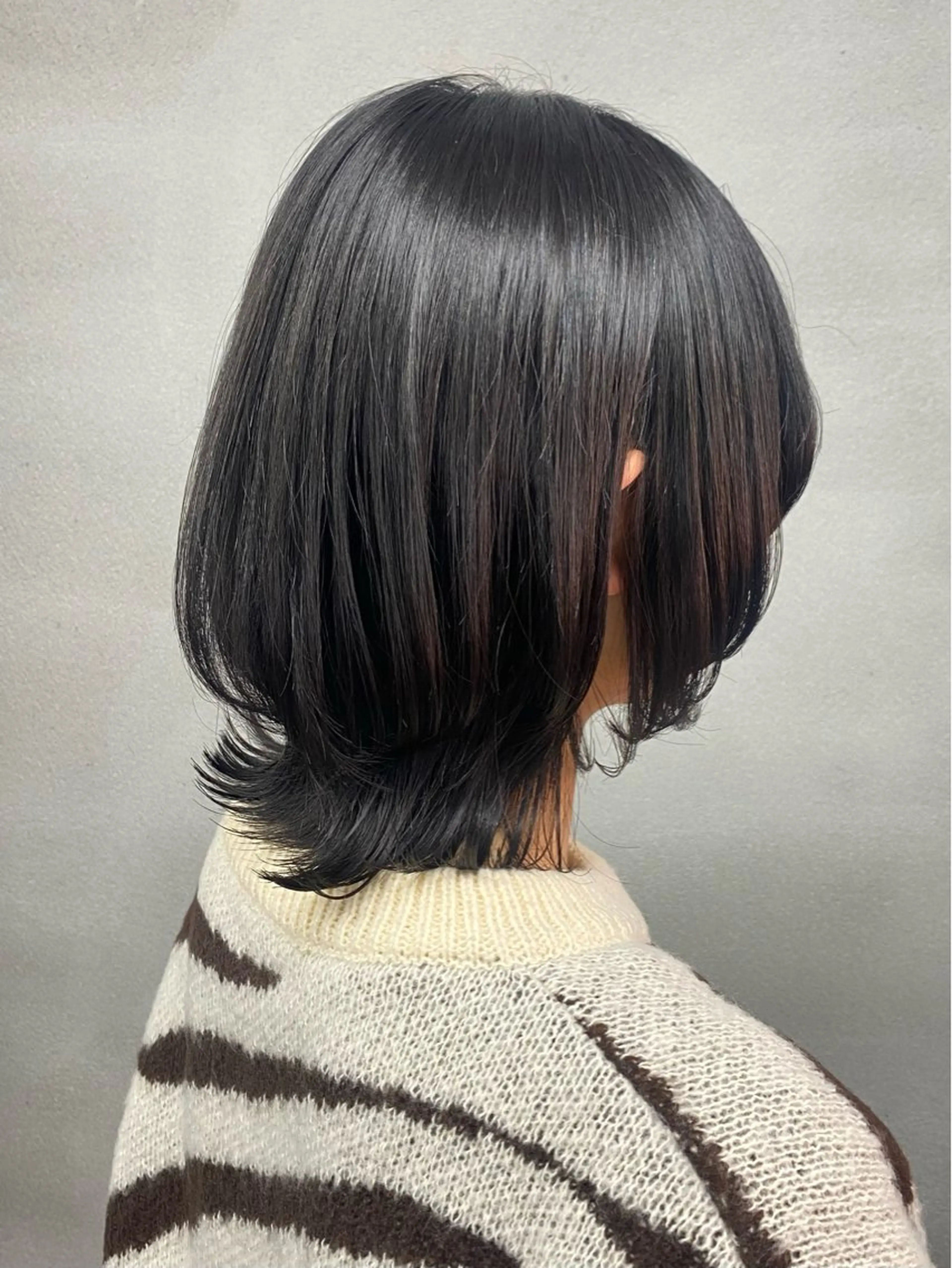 ミディアム 外ハネヘア ウルフカット カット トリートメント 柏 デザインカラー/ レイヤー🐣シオリのヘアスタイル