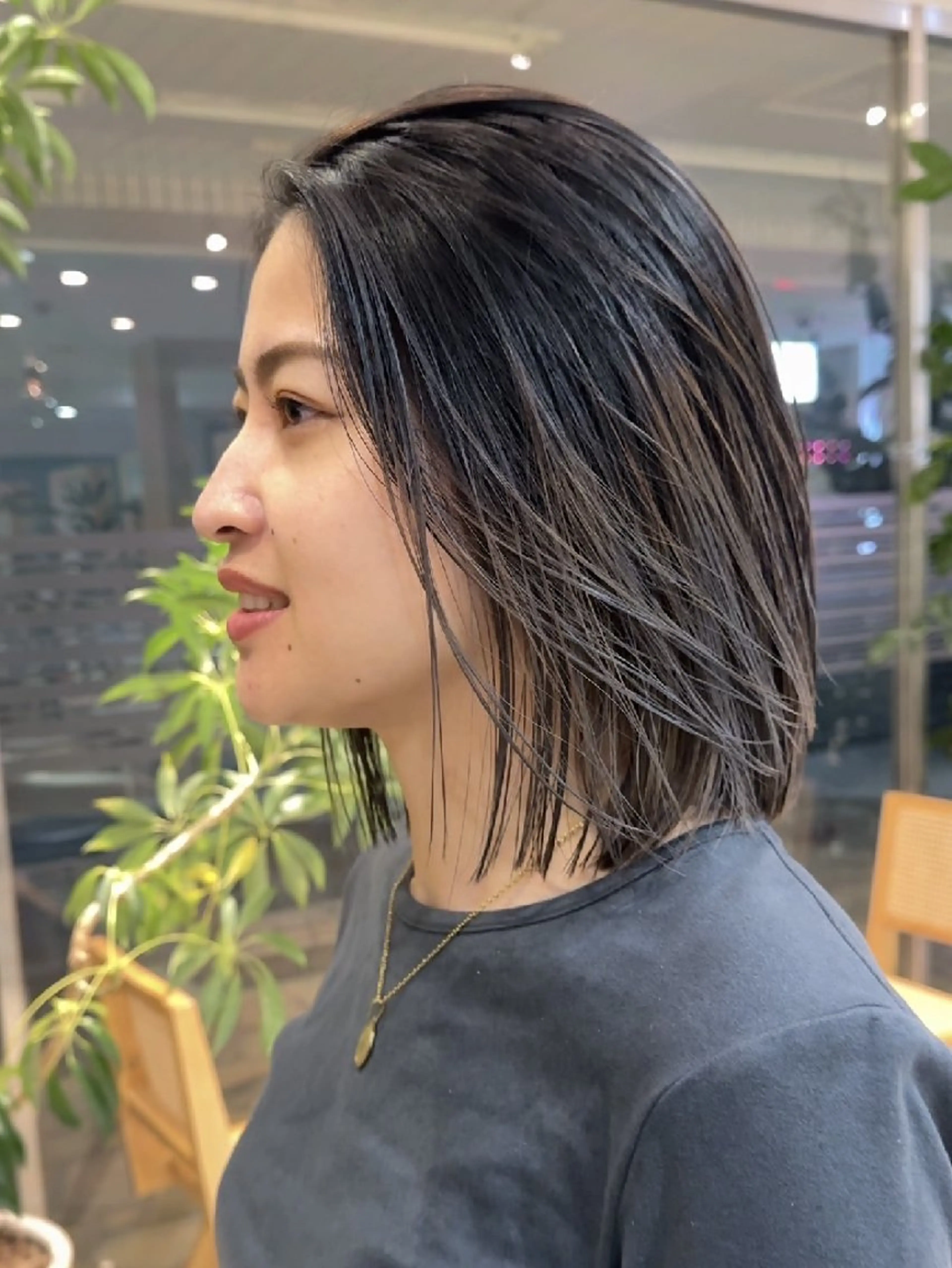 ミディアム ヘアカラー 神谷 仁のヘアスタイル