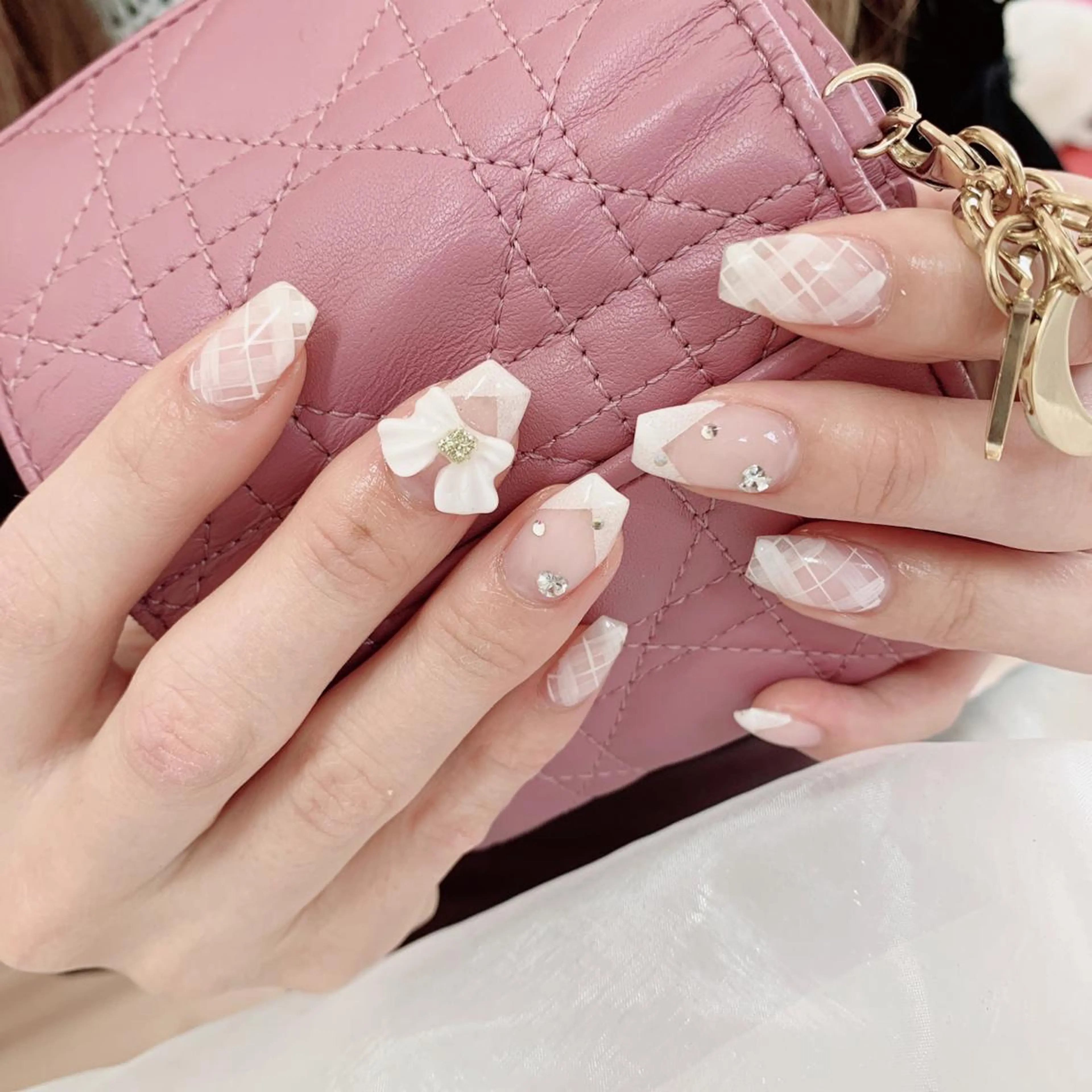 ネイル ハンドネイル La neige* yuki 🥯🍑のネイルデザイン