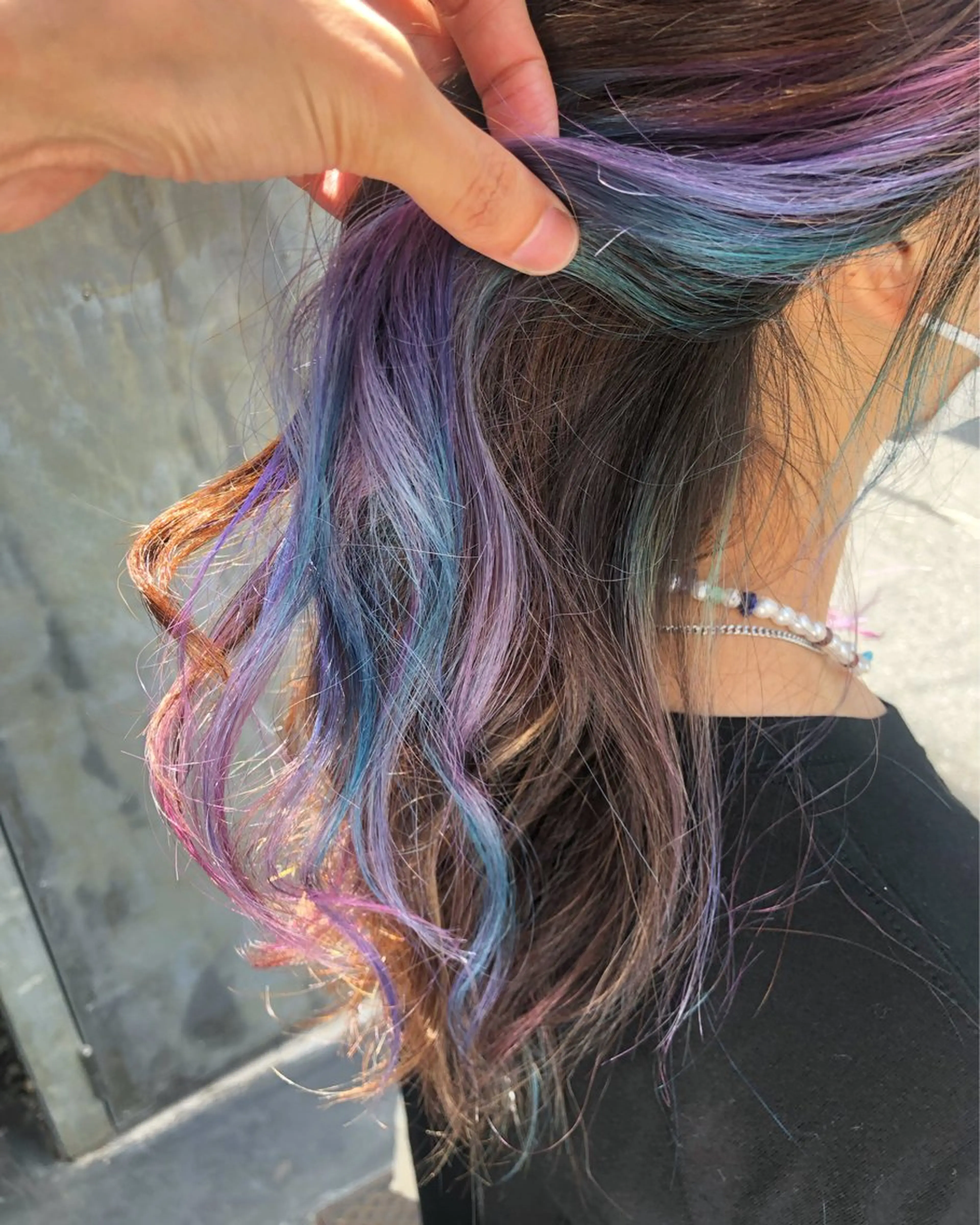 セミロング カラー ブリーチ イヤリングカラー ユニコーンカラー カット ヘアカラー トリートメント 原宿サロン代表 デザインカラー伊藤卓のヘアスタイル