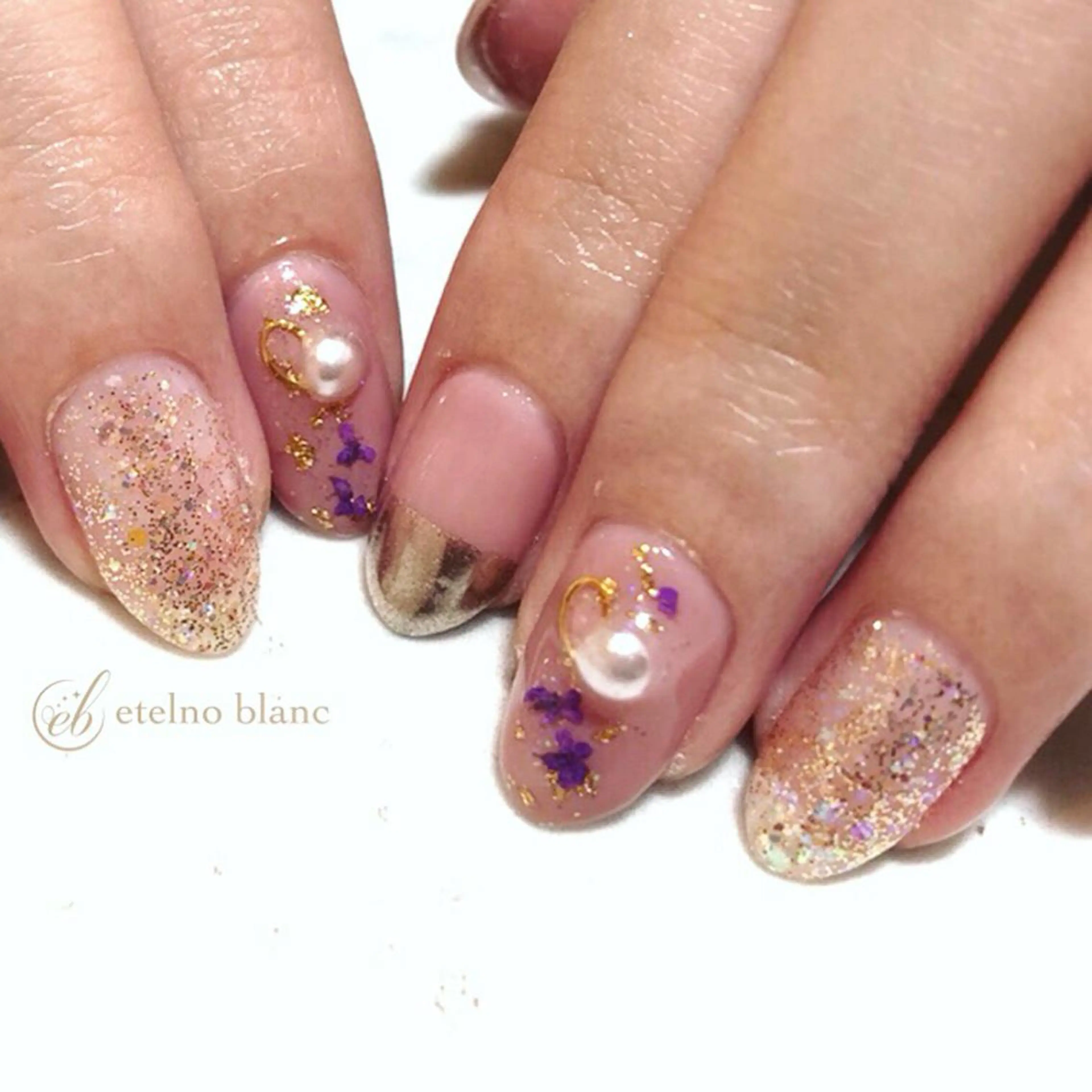 ネイル etelno blanc中目黒のネイルデザイン
