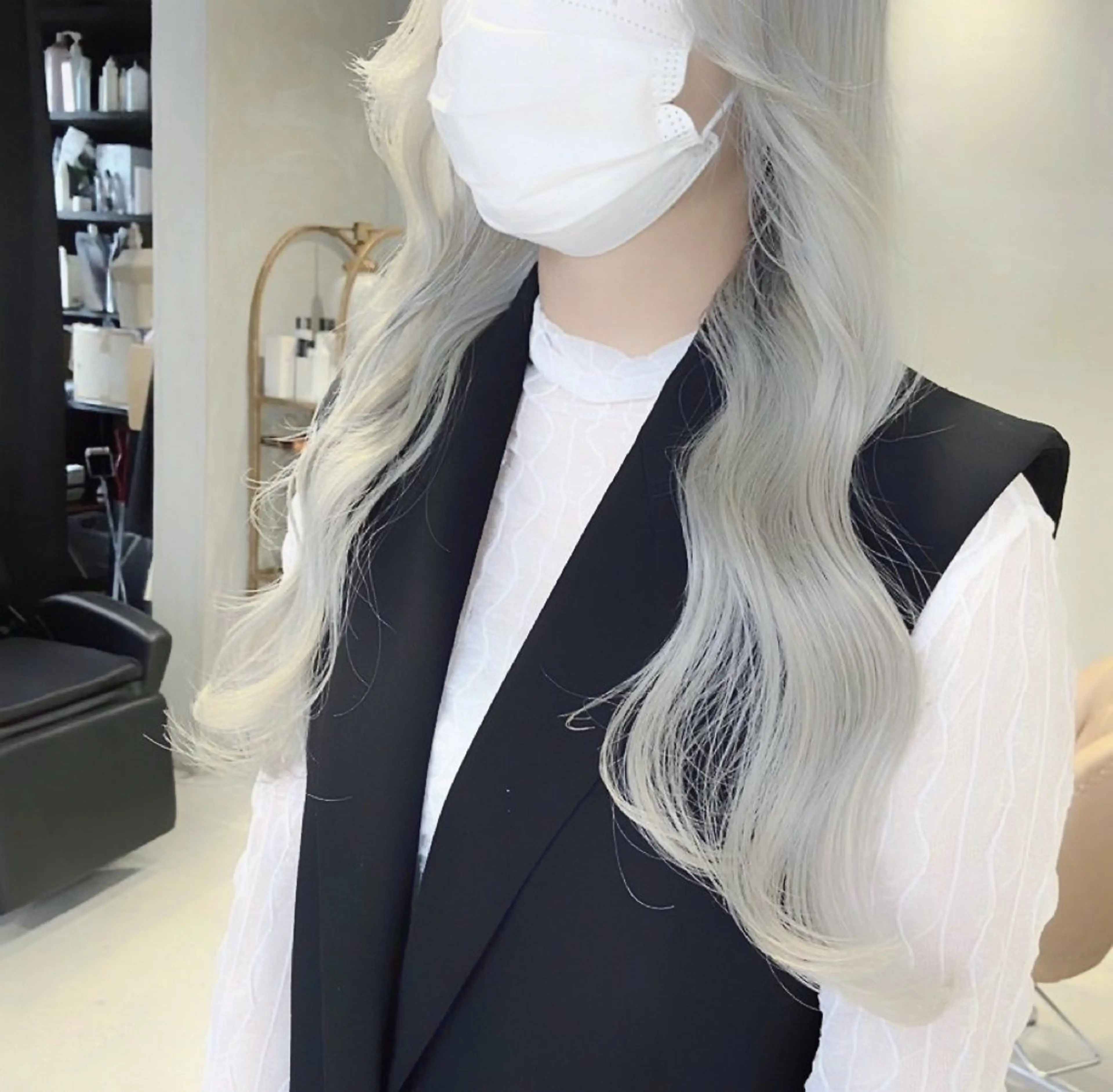 ロング カラー ブリーチ ハイトーンカラー カット ヘアカラー 推し活/韓国/ブリー チカラーminamiのヘアスタイル