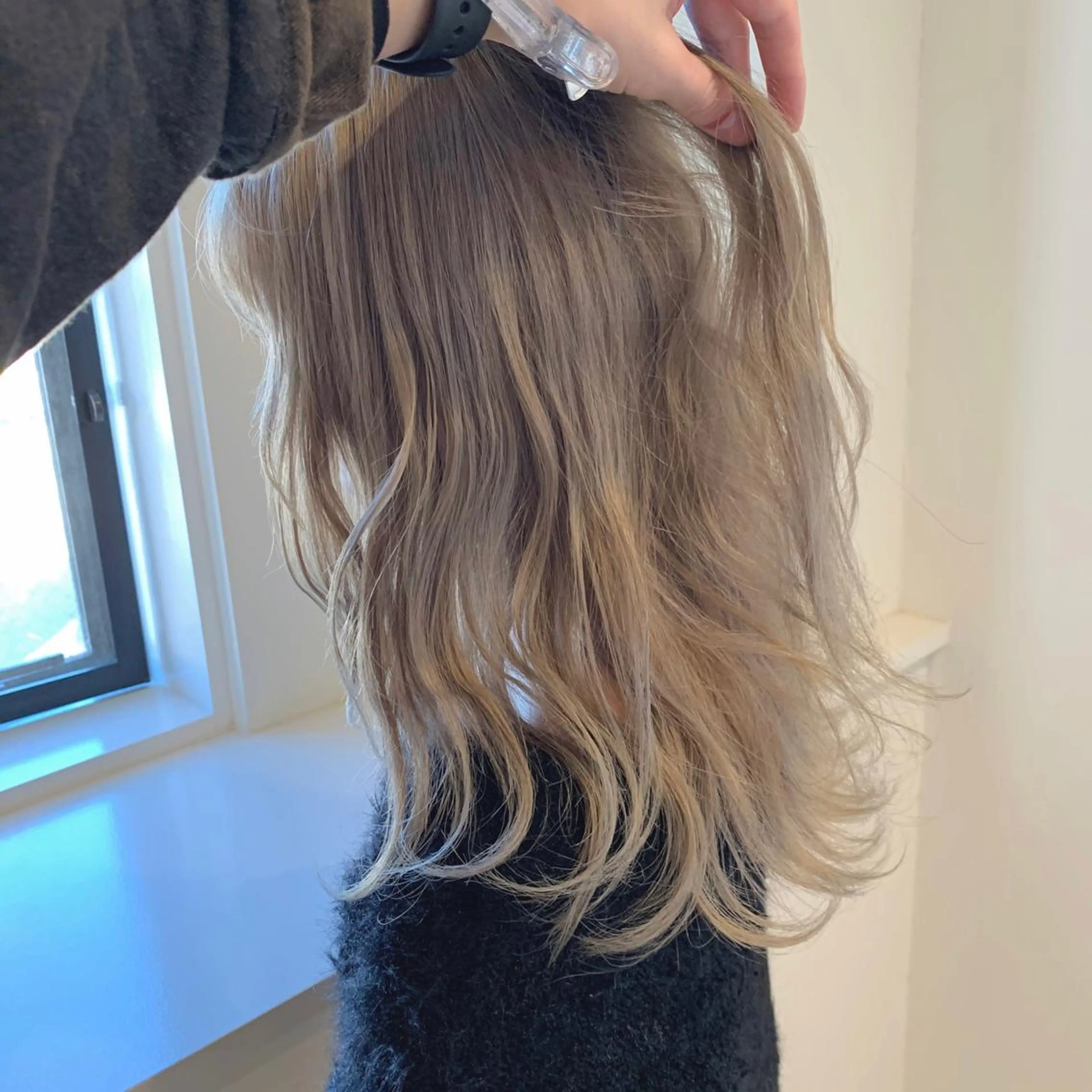 セミロング カラー ベージュカラー ホワイトベージュ 清水 亮太/赤み消しカラーのヘアスタイル