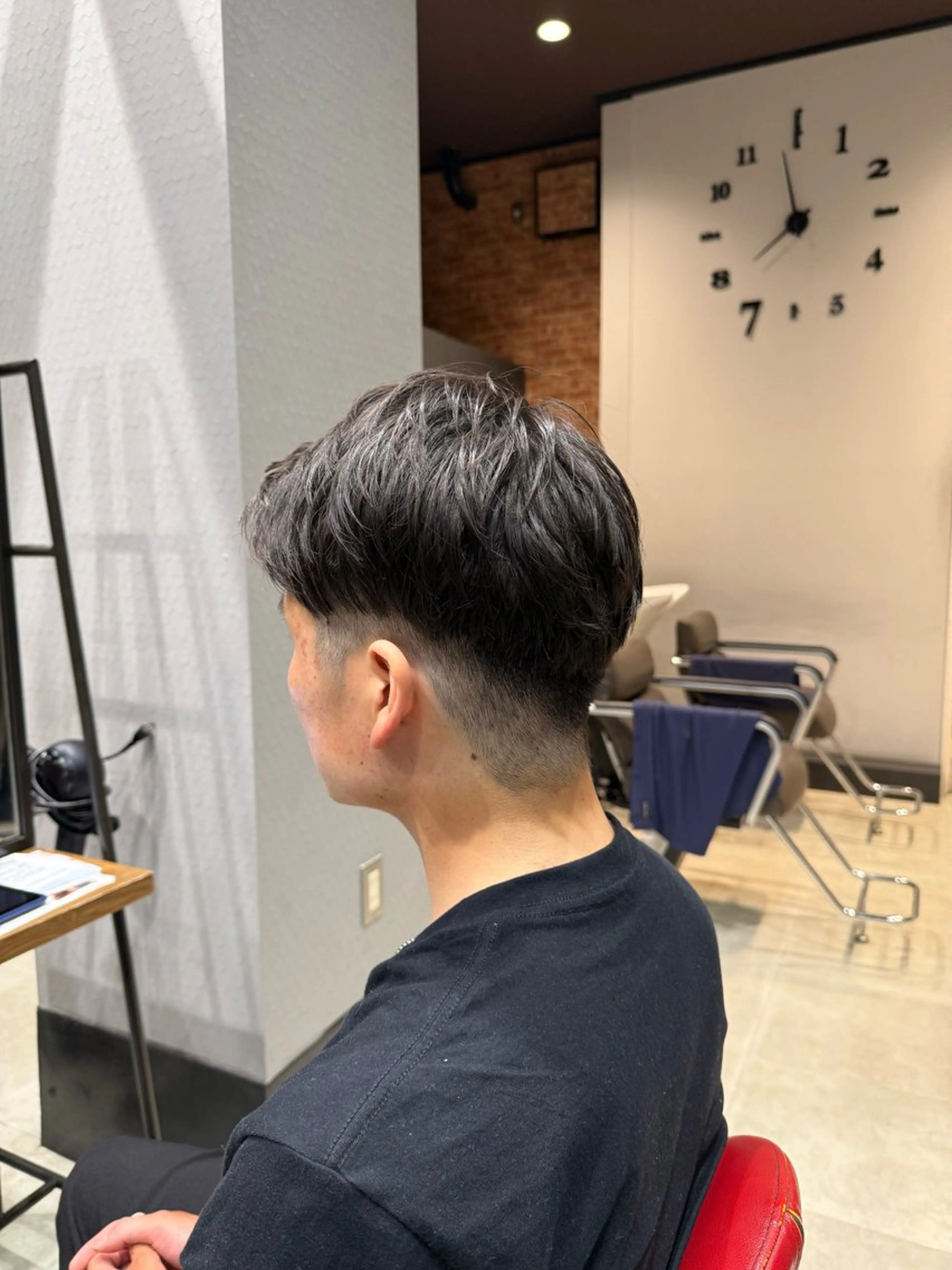 メンズ アップバング フェードカット 山口 幸作のヘアスタイル