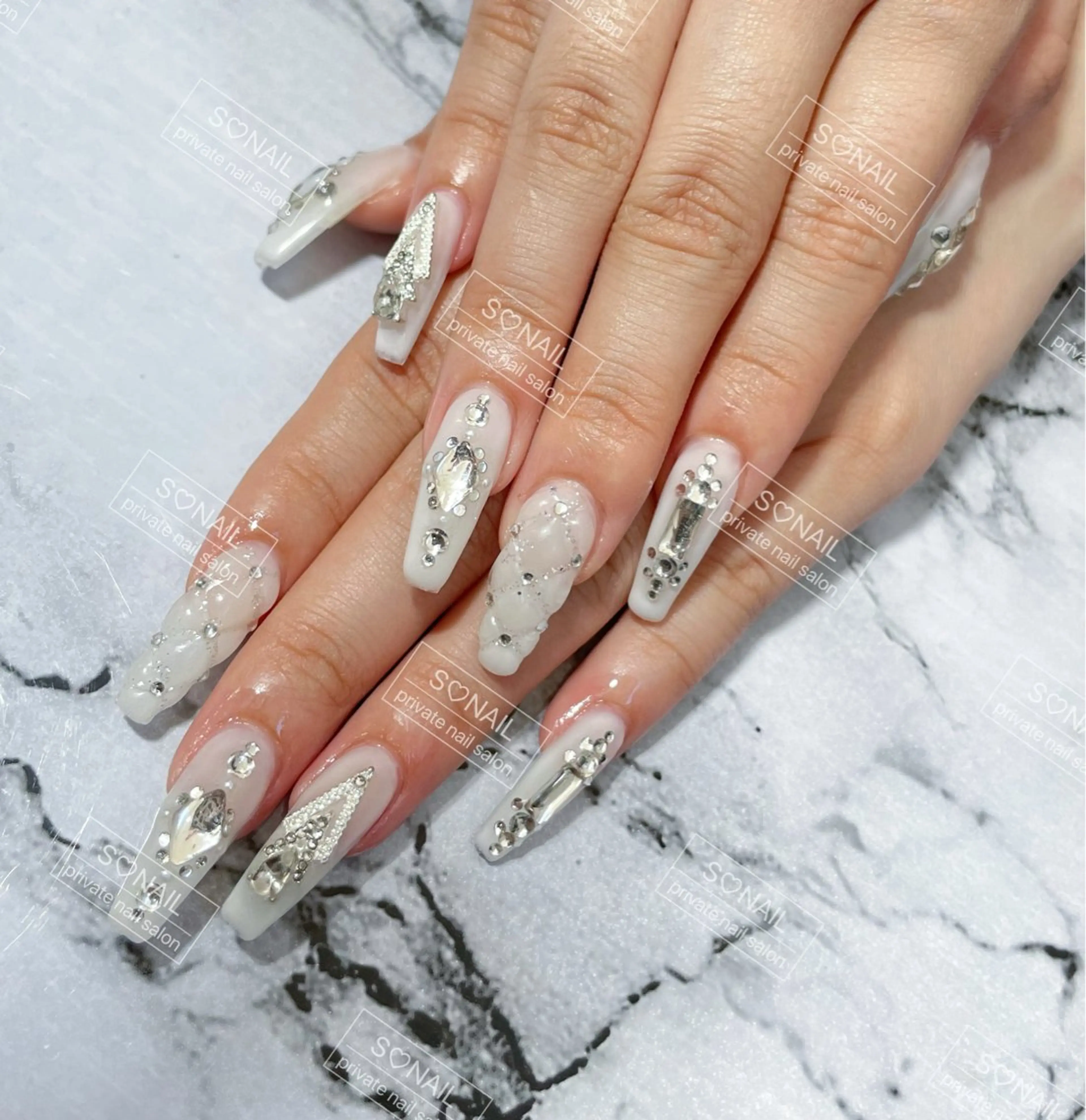 ネイル ゴージャス ハンドネイル S♡NAIL所属・S.NAIL Suuのネイルデザイン